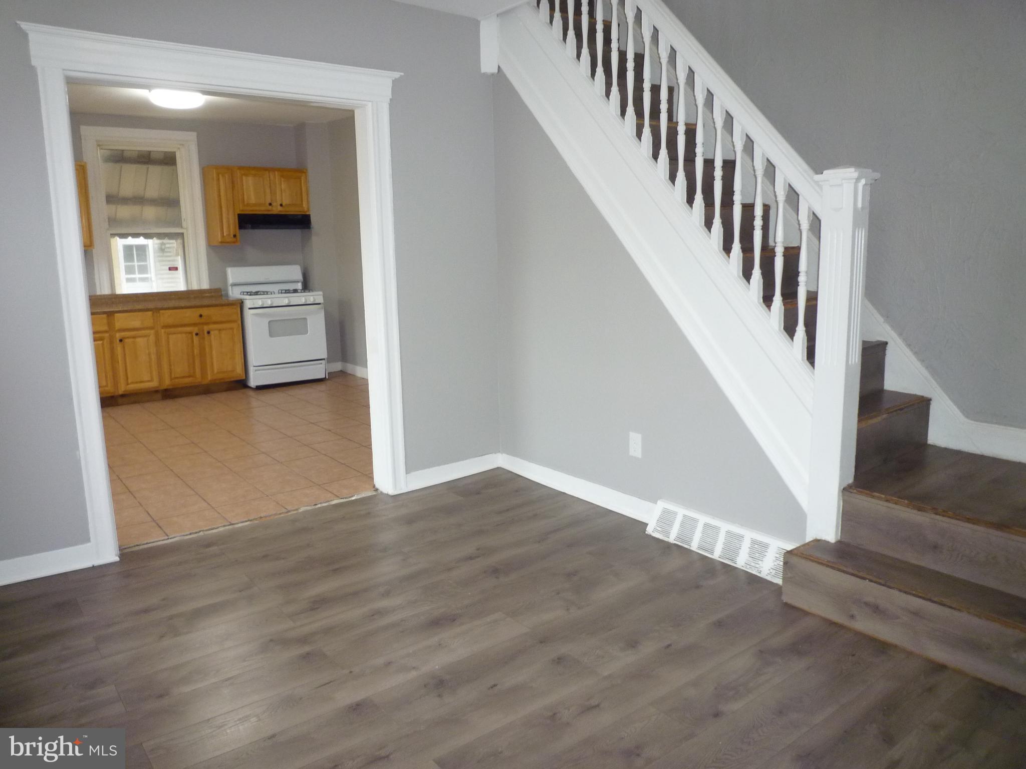 ELLWOOD PARK - Residential