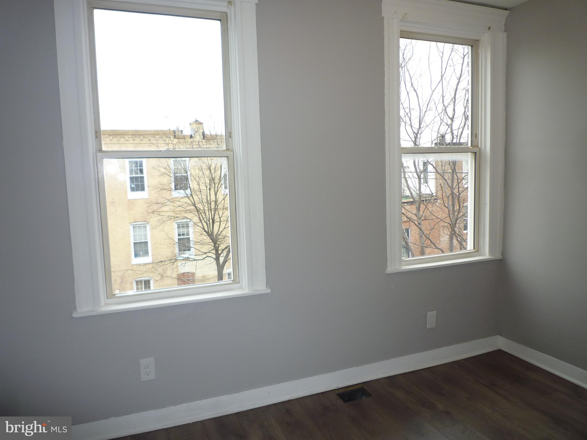 ELLWOOD PARK - Residential