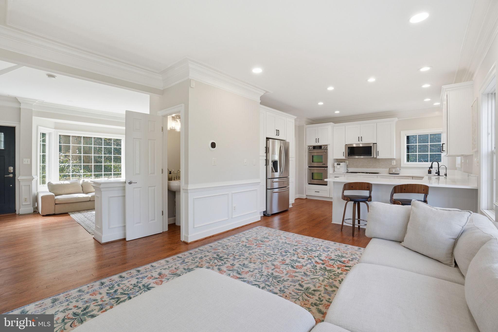 MAYWOOD - Residential