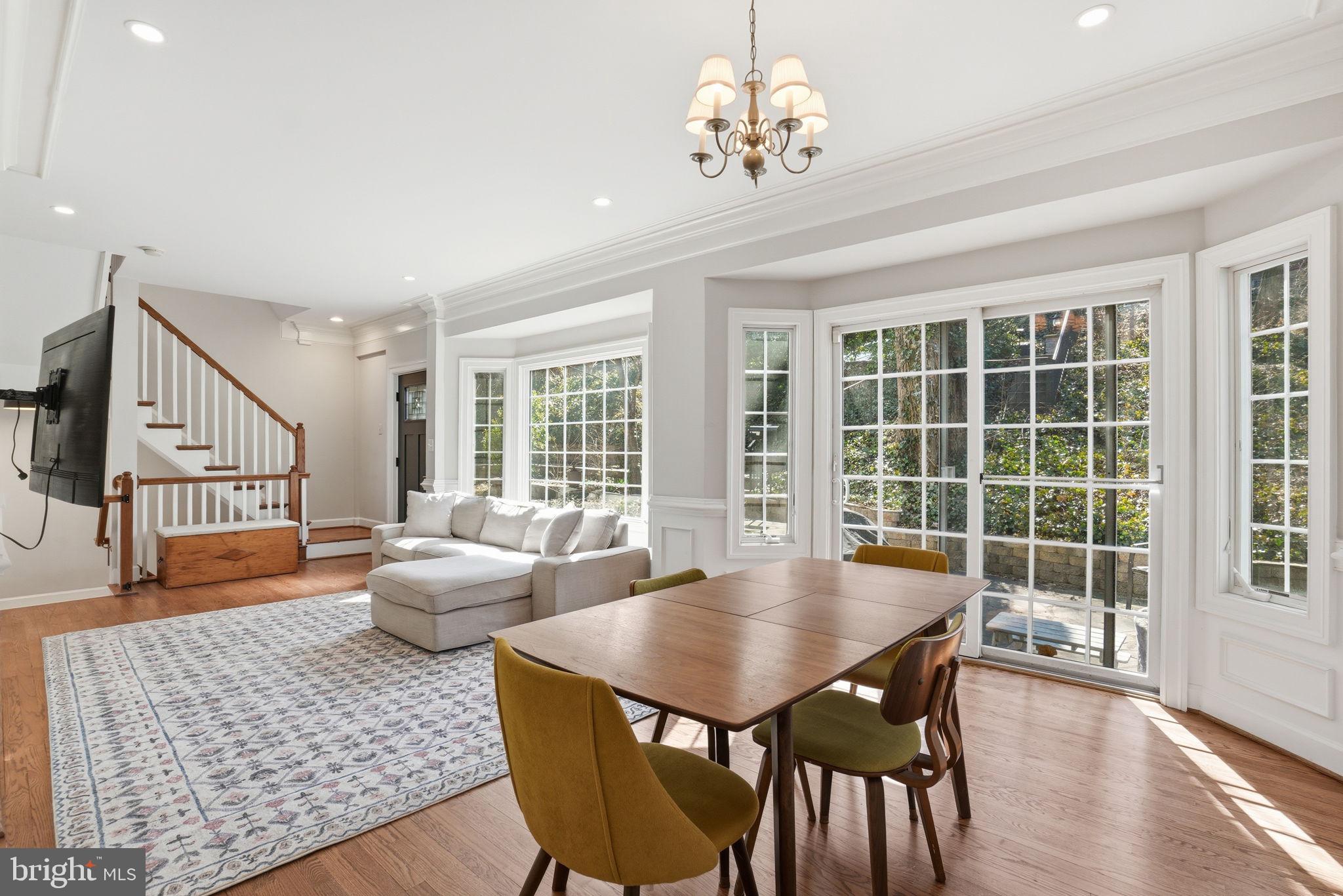 MAYWOOD - Residential