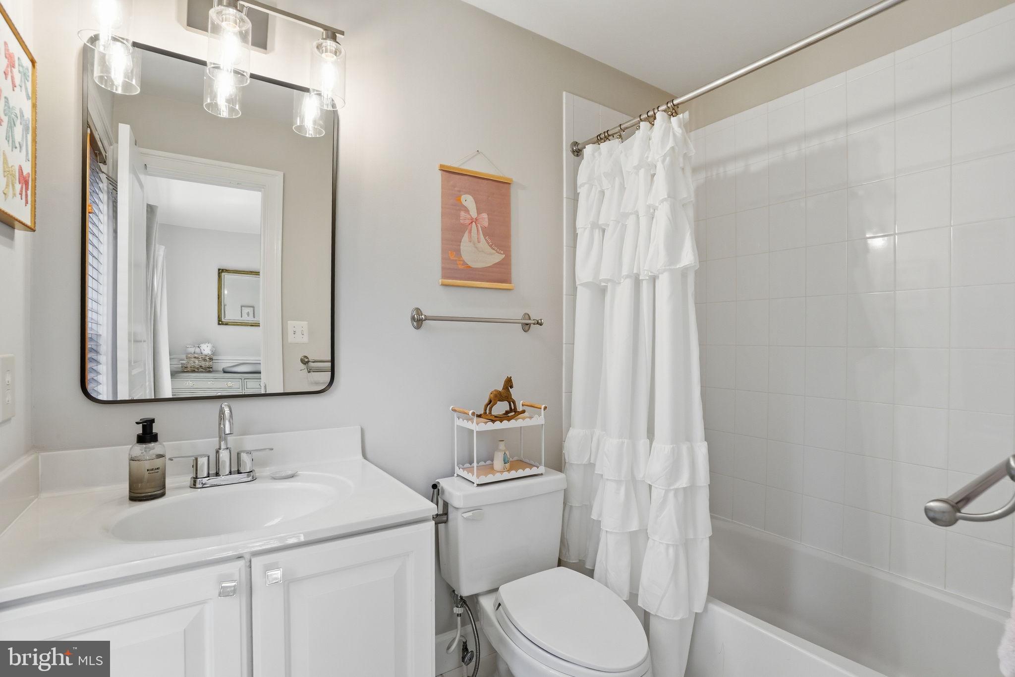 MAYWOOD - Residential