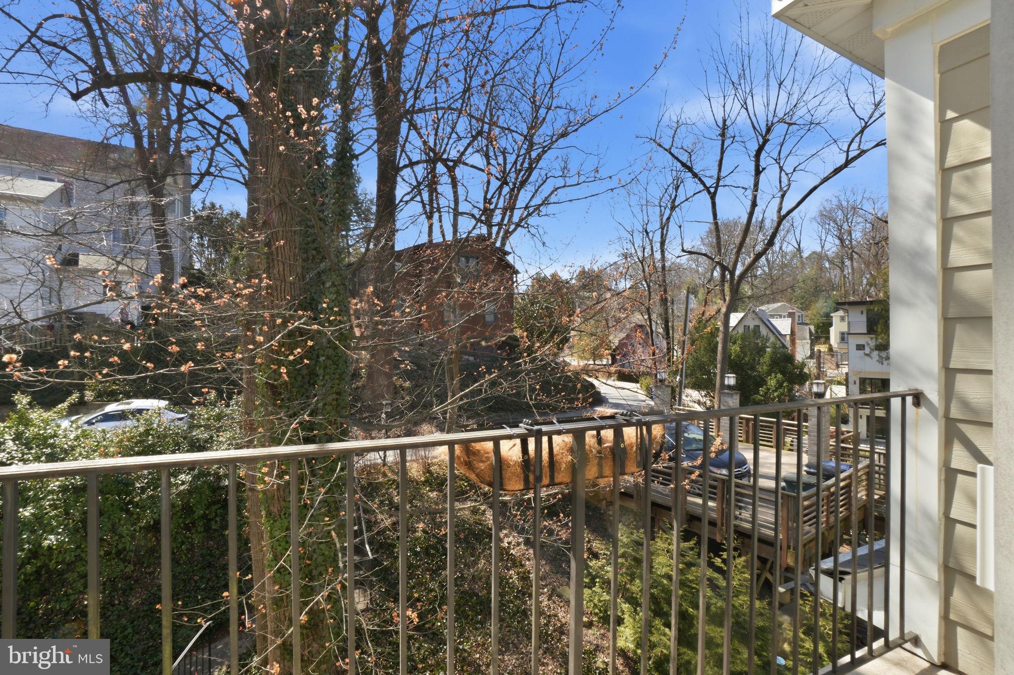 MAYWOOD - Residential