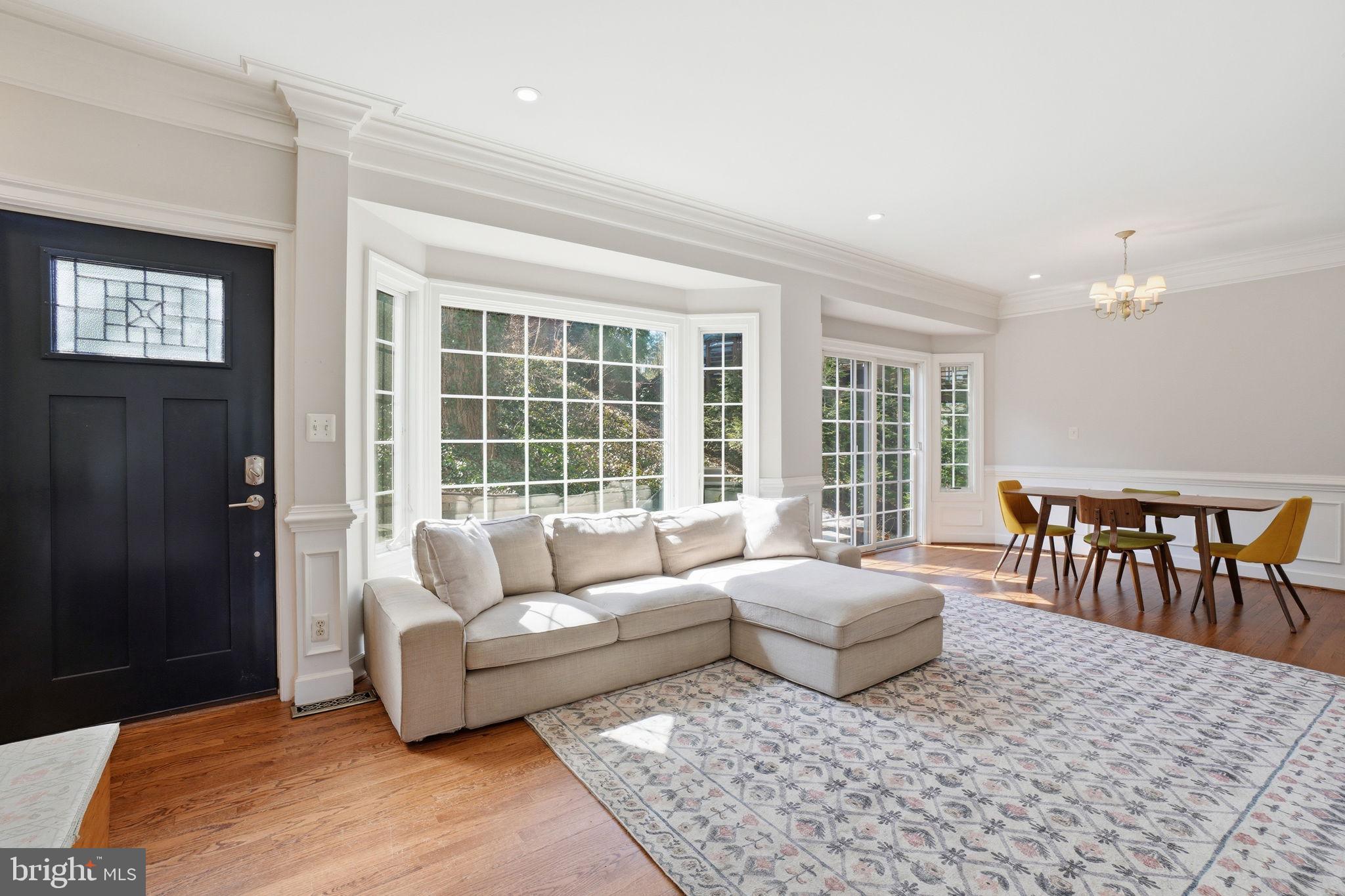 MAYWOOD - Residential