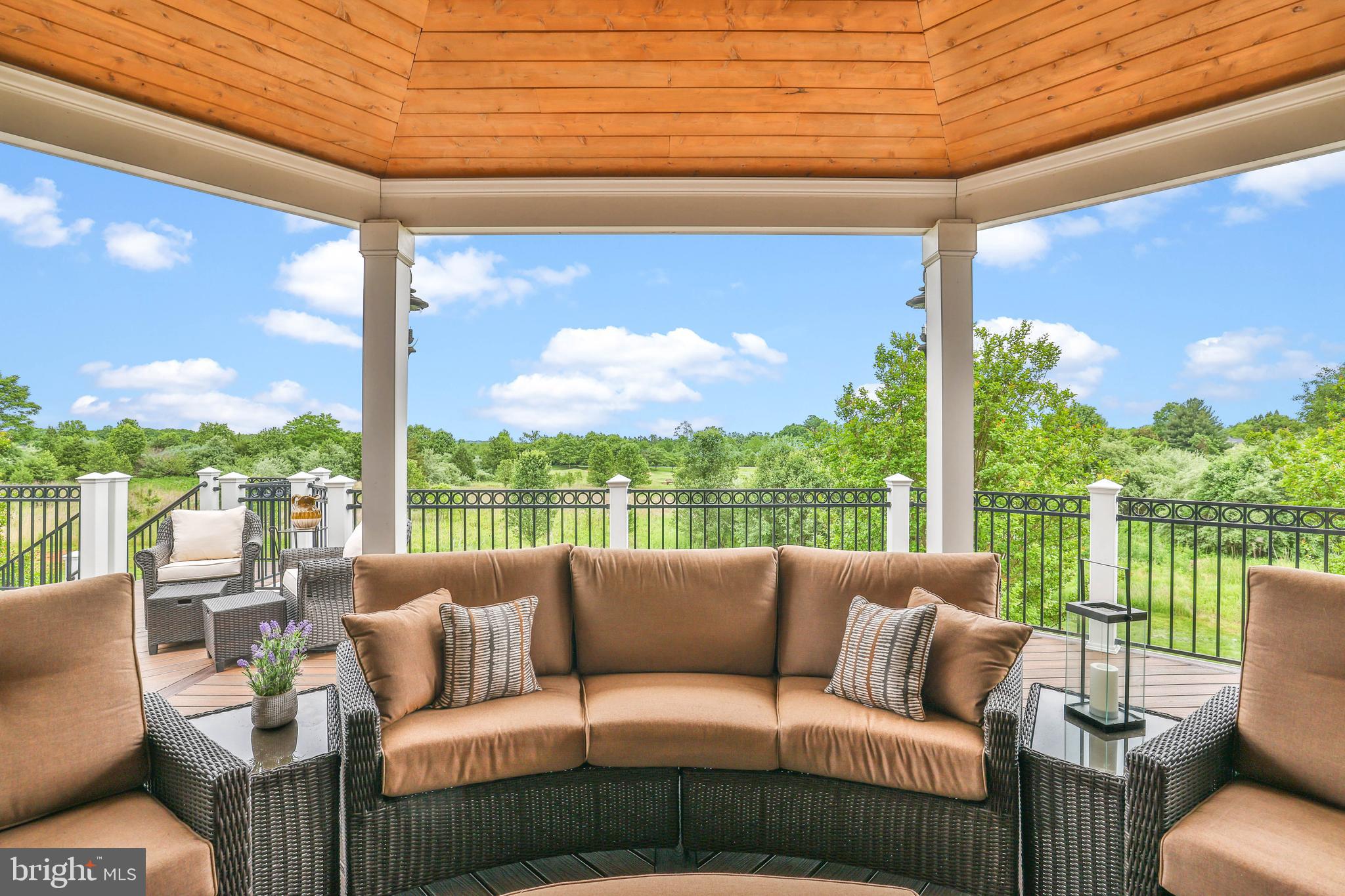 RASPBERRY FALLS - Residential