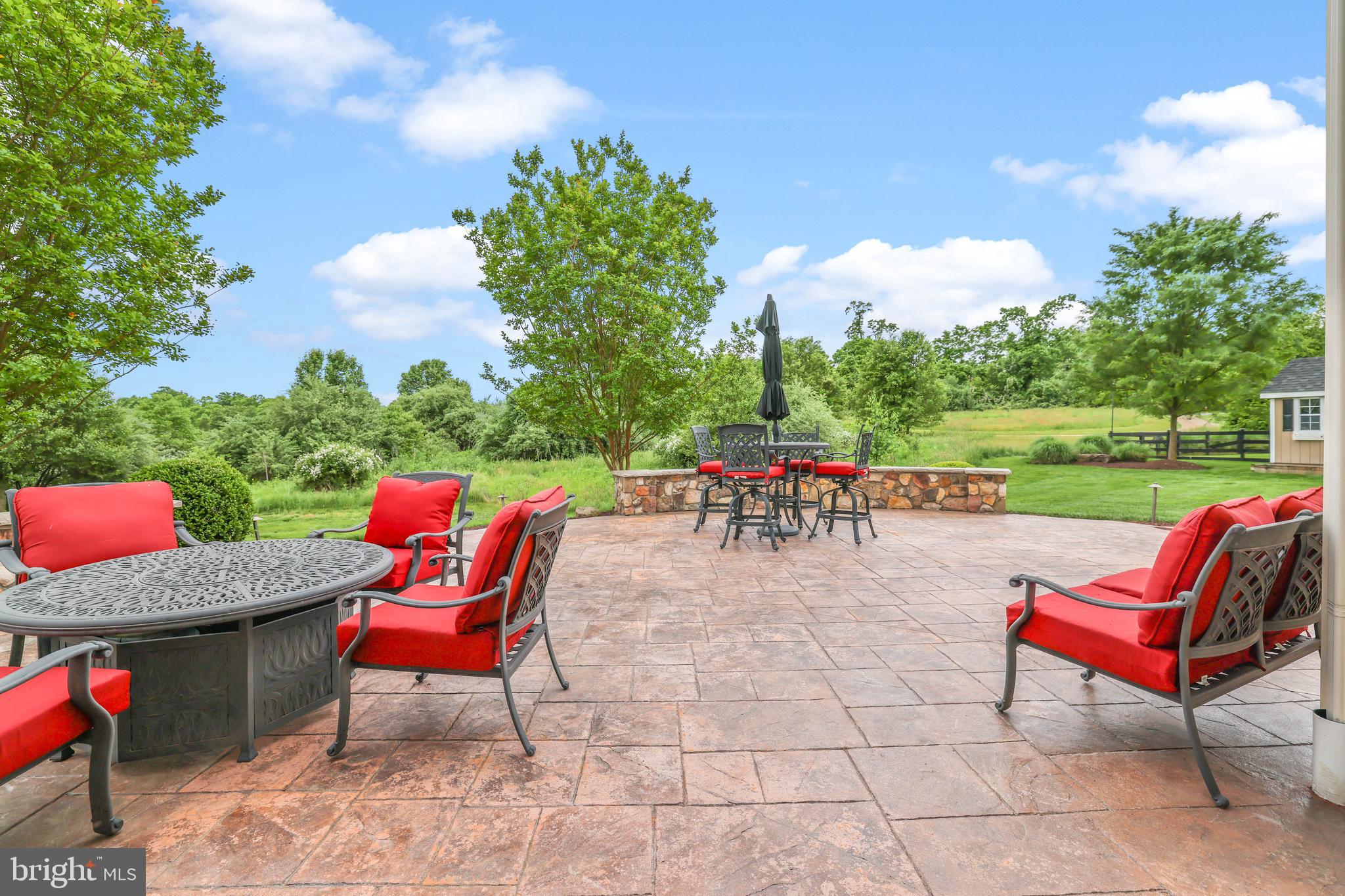 RASPBERRY FALLS - Residential