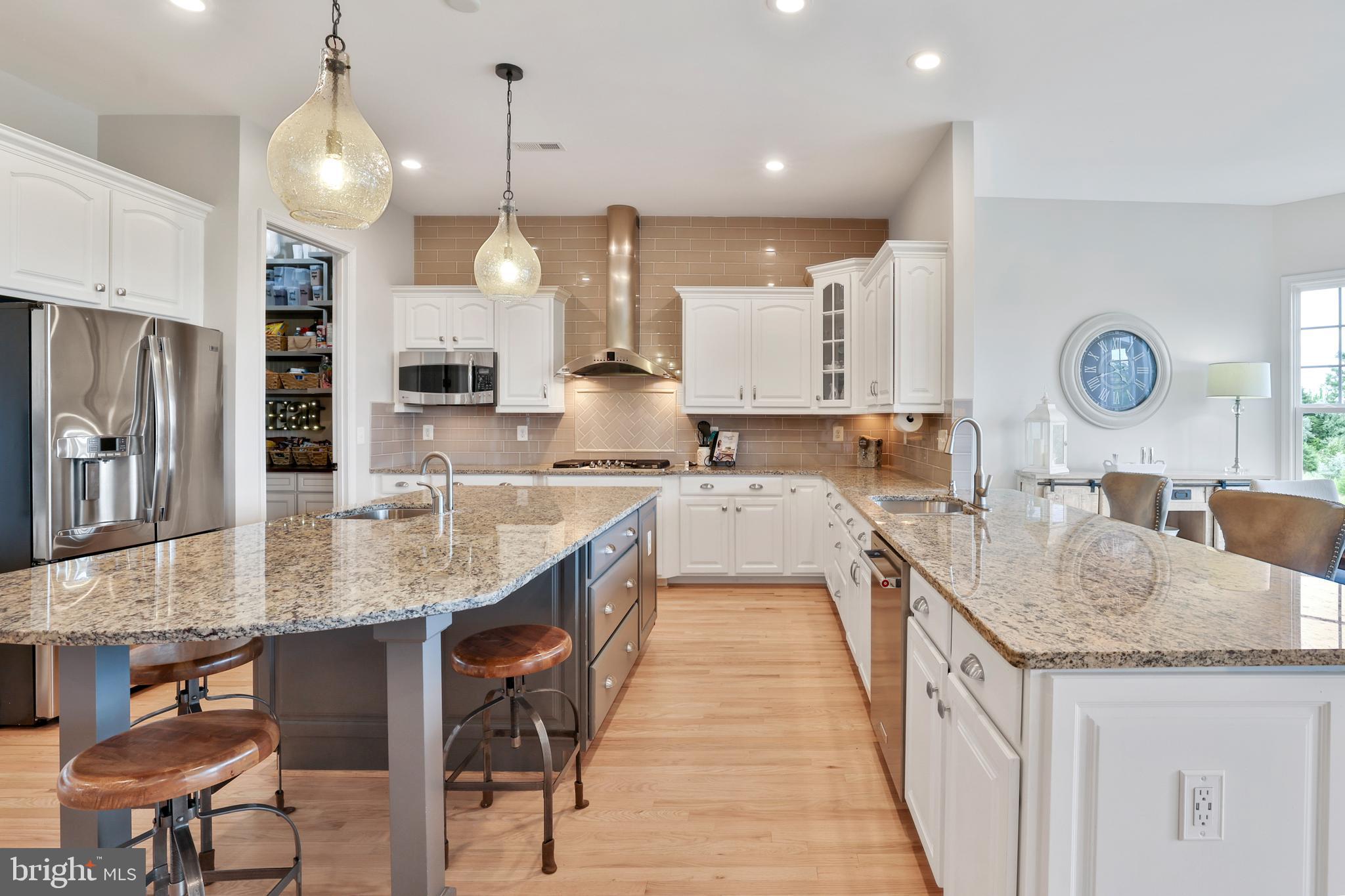 RASPBERRY FALLS - Residential