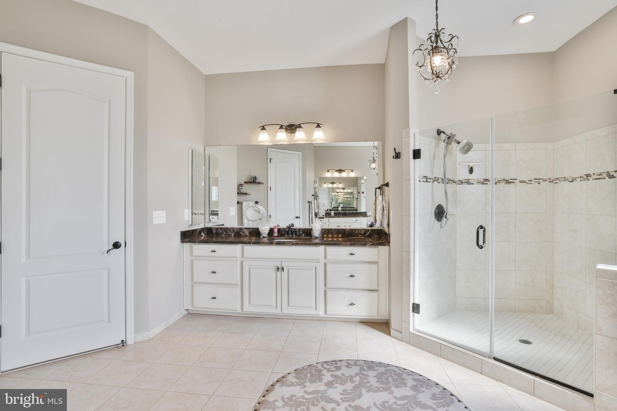 RASPBERRY FALLS - Residential