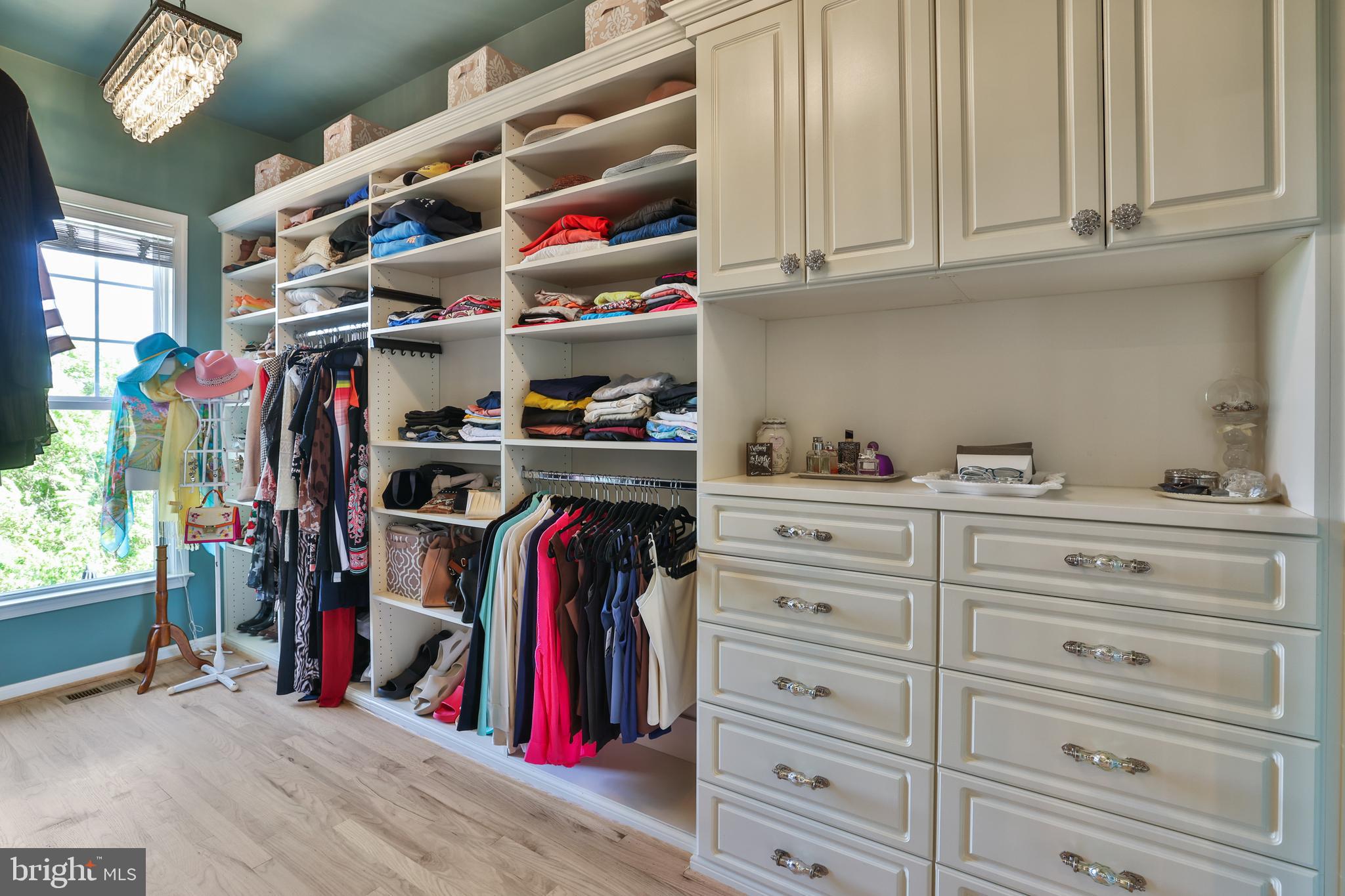 RASPBERRY FALLS - Residential