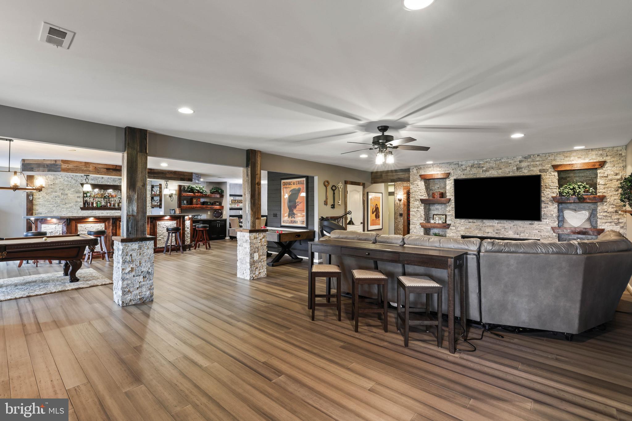 RASPBERRY FALLS - Residential