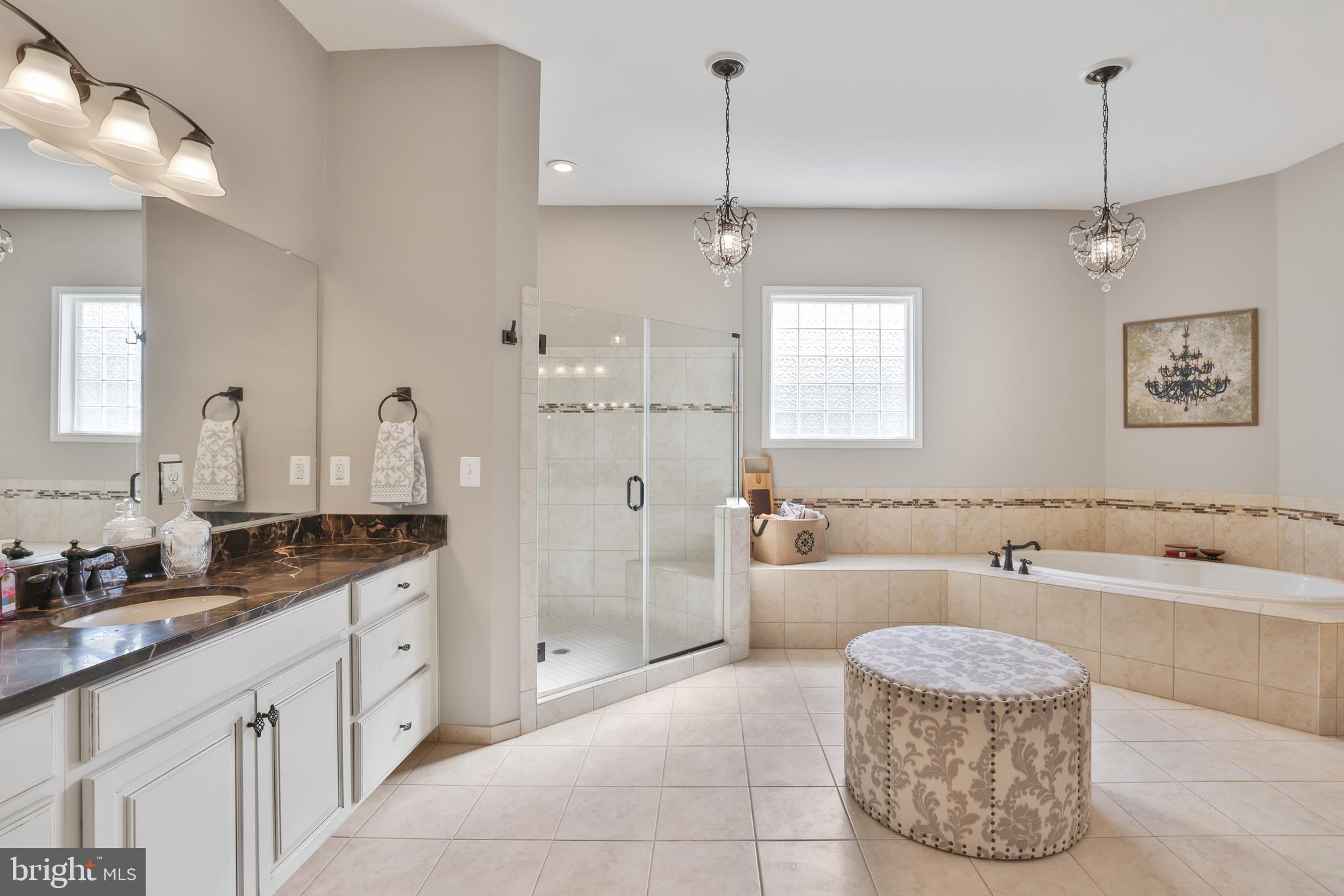 RASPBERRY FALLS - Residential