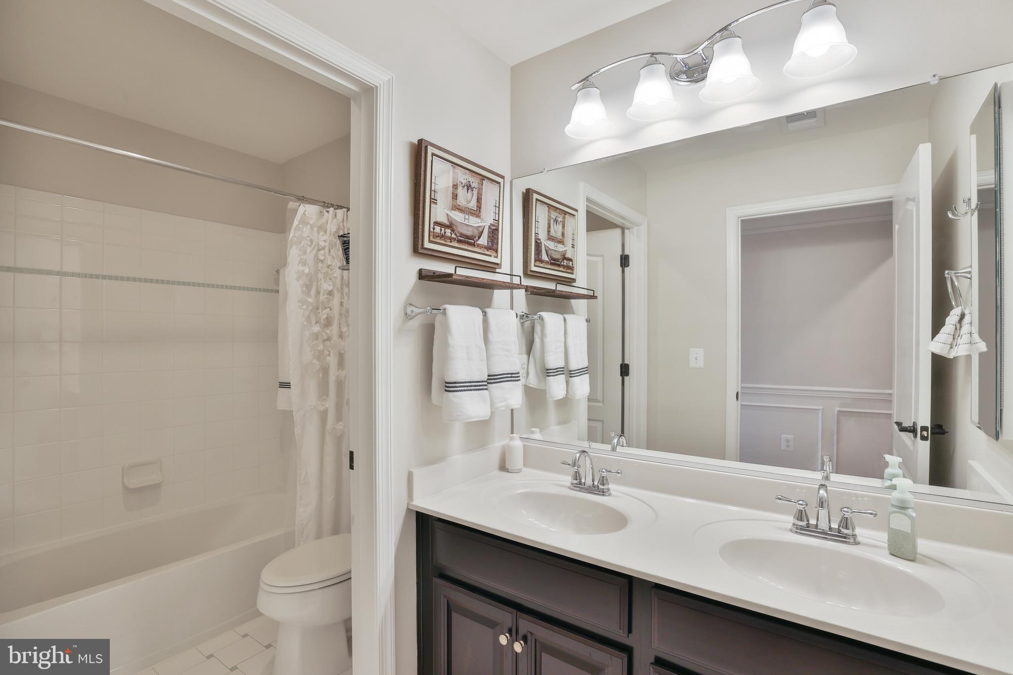 RASPBERRY FALLS - Residential