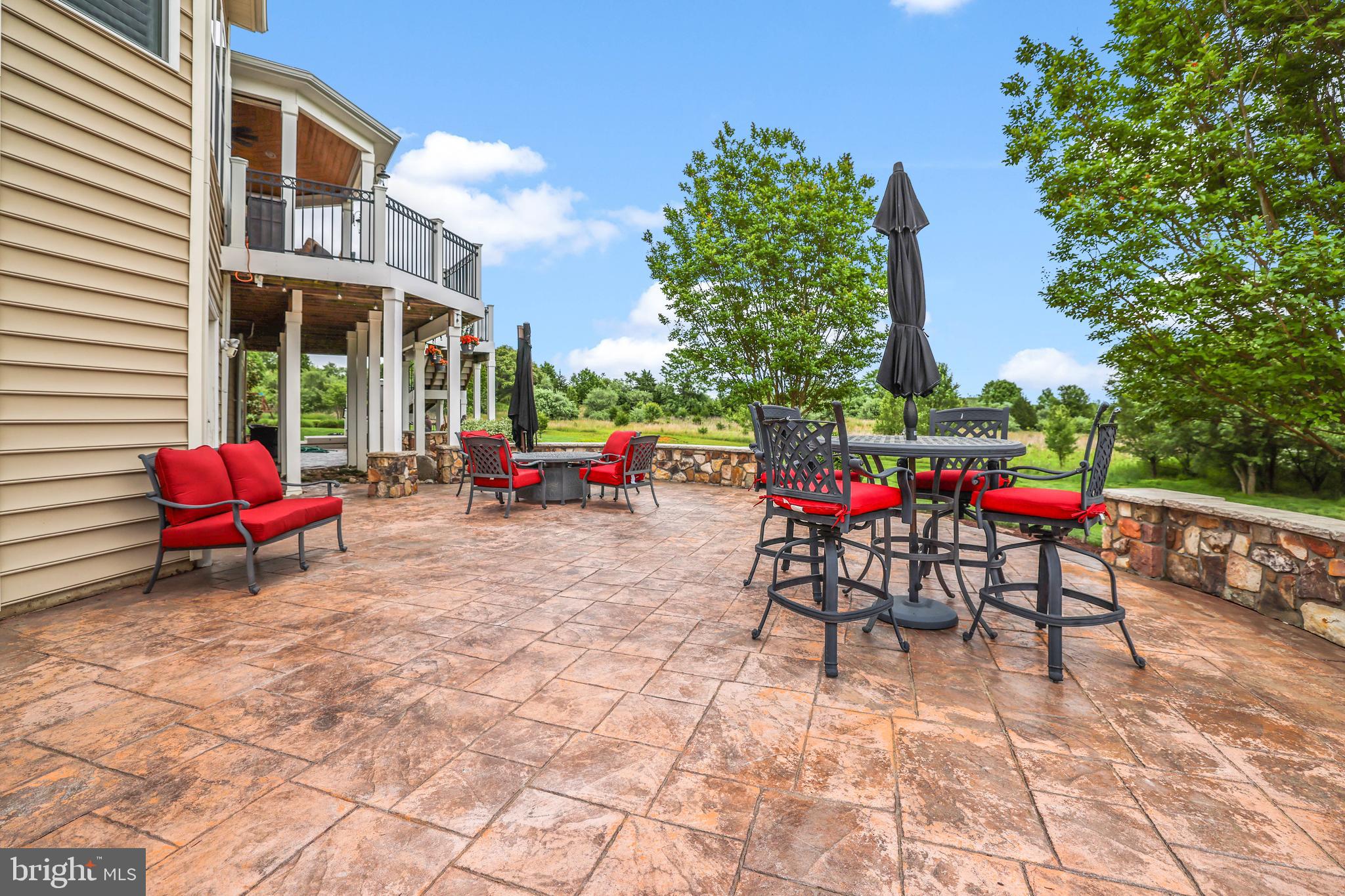 RASPBERRY FALLS - Residential