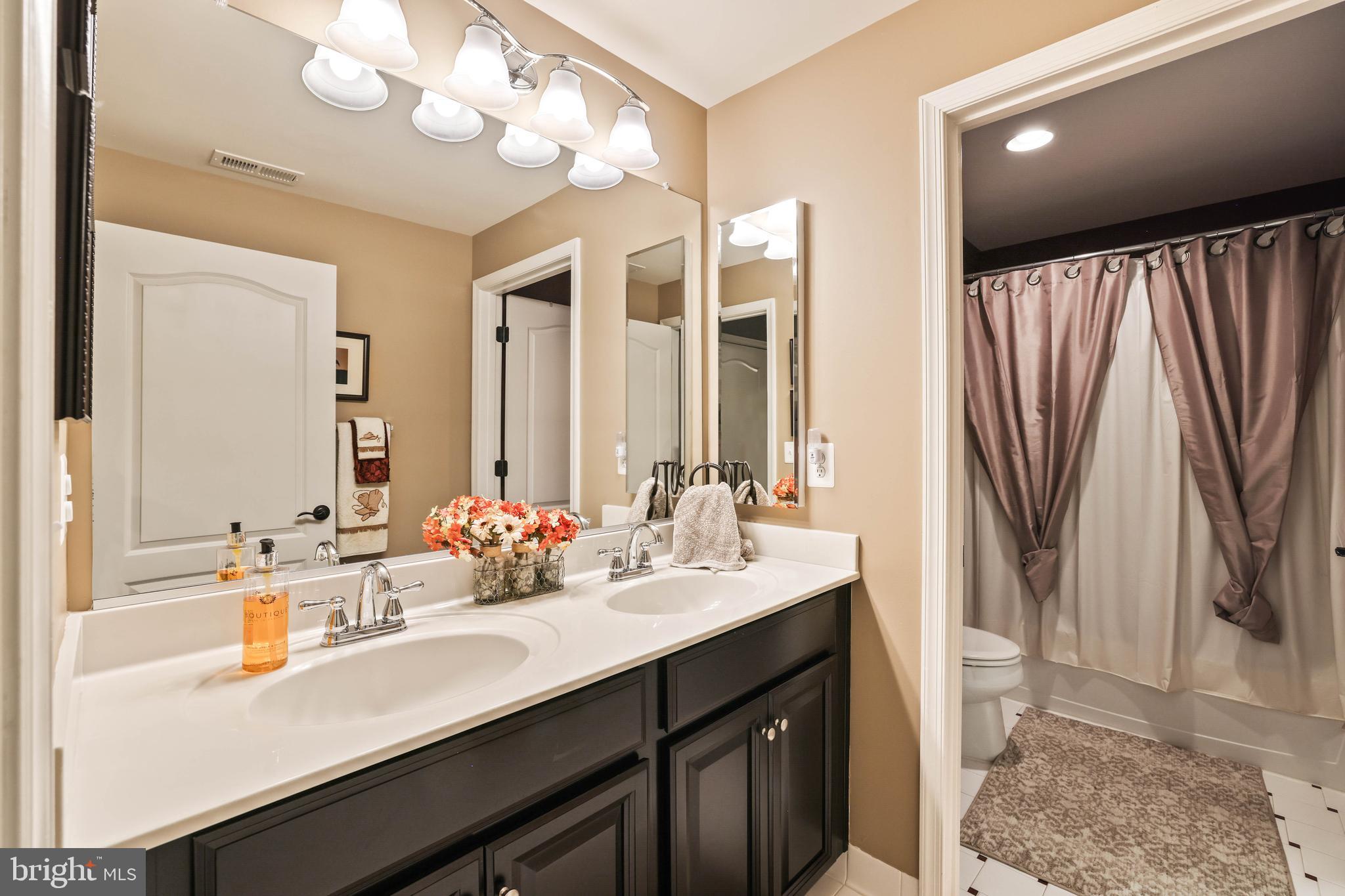 RASPBERRY FALLS - Residential