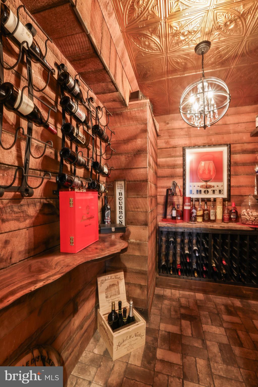 RASPBERRY FALLS - Residential