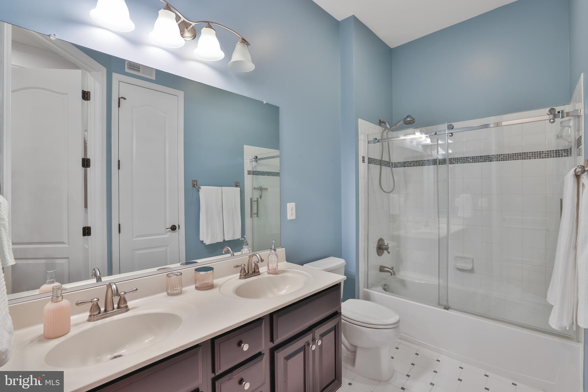 RASPBERRY FALLS - Residential