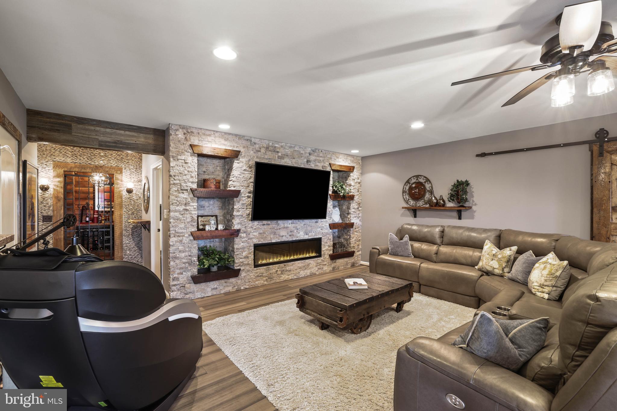 RASPBERRY FALLS - Residential