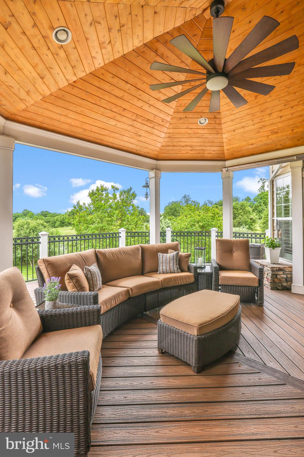 RASPBERRY FALLS - Residential