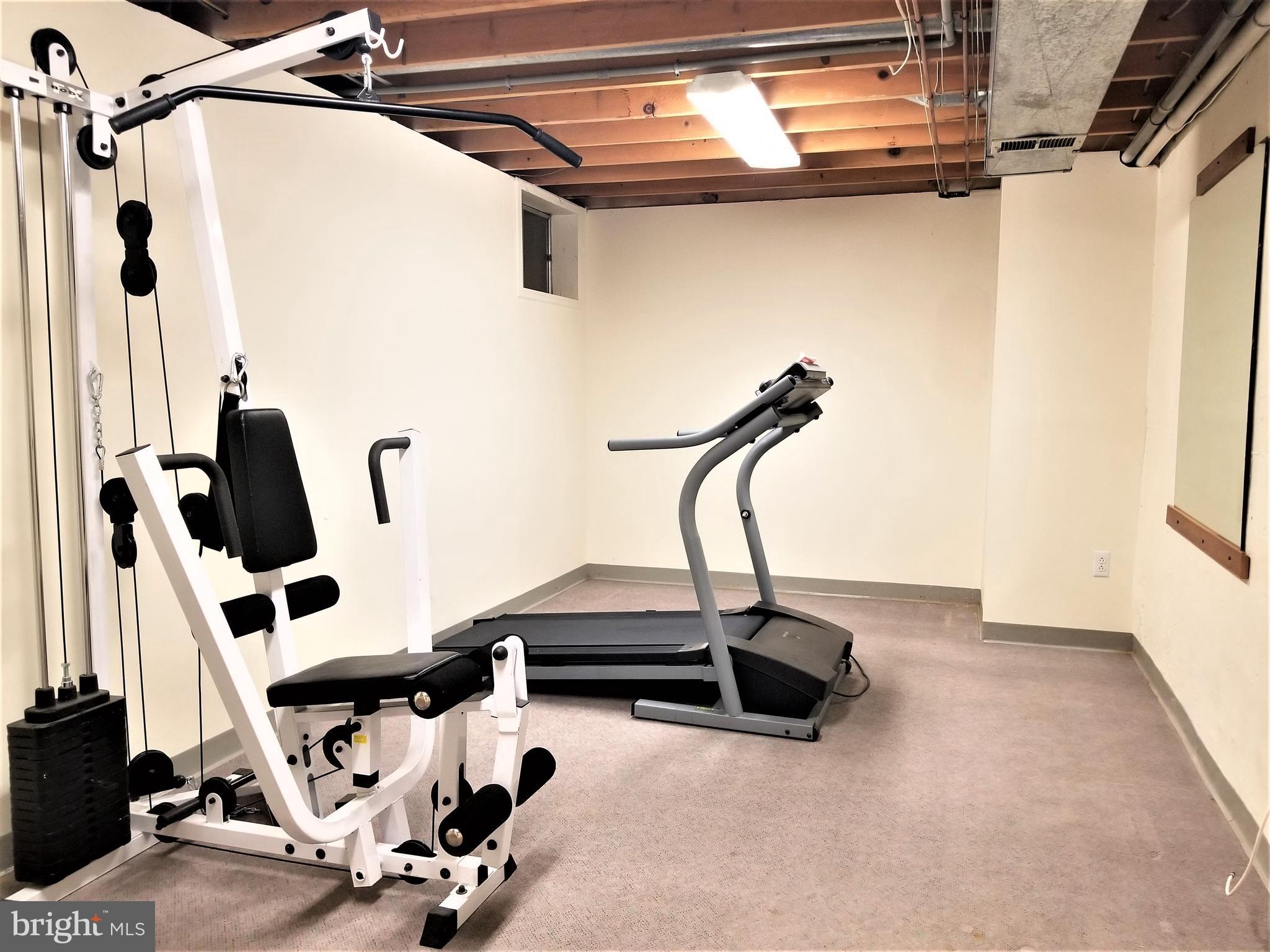 ORCHARD RIDGE - Farm