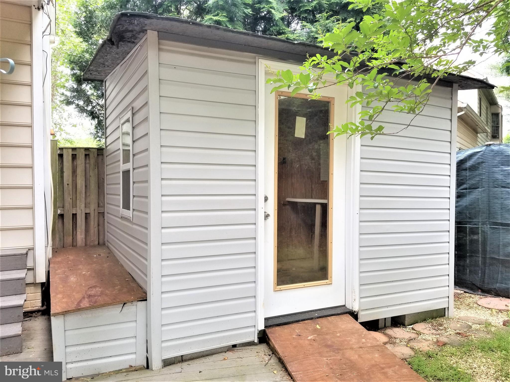 ORCHARD RIDGE - Farm