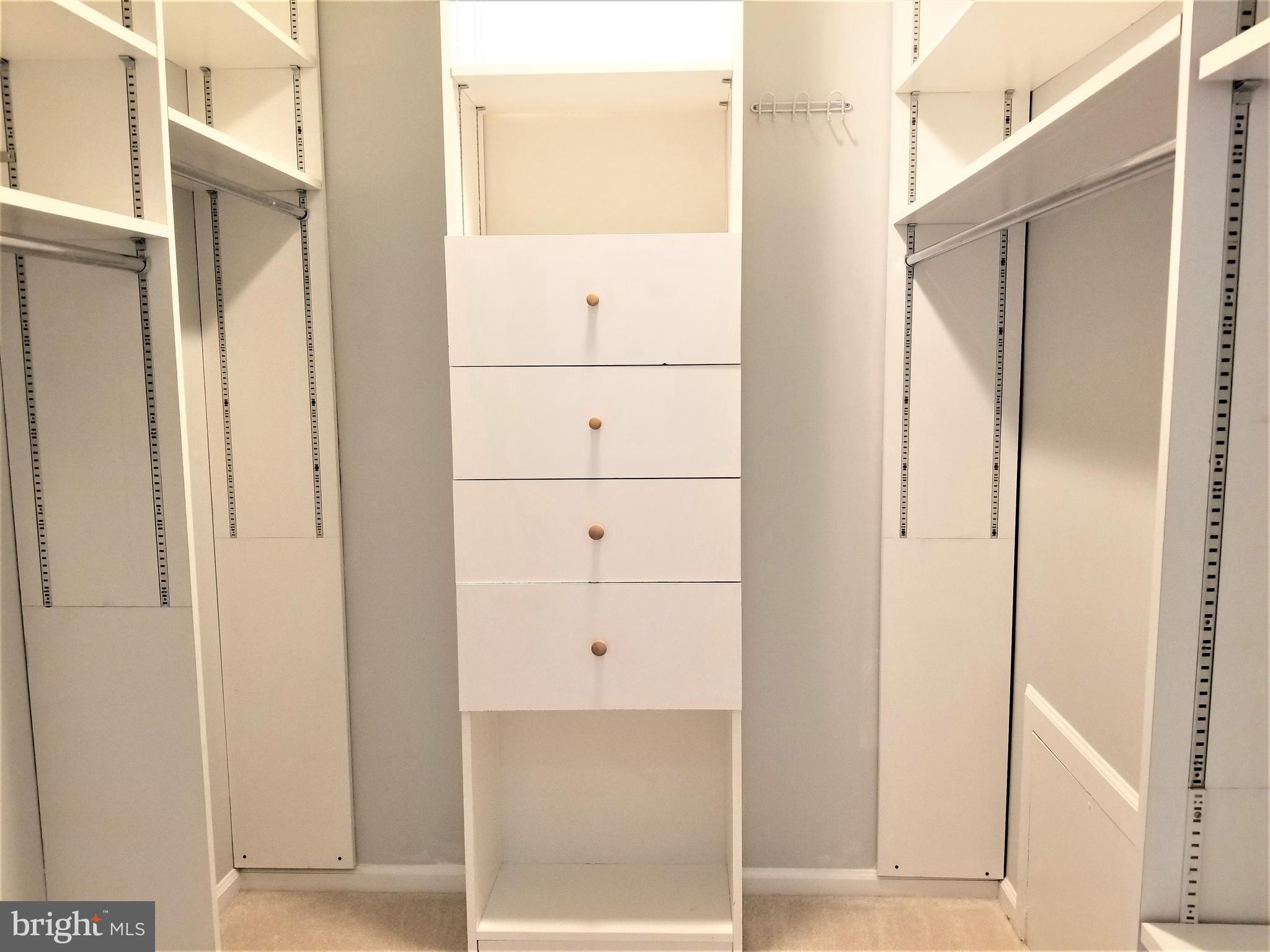 ORCHARD RIDGE - Farm