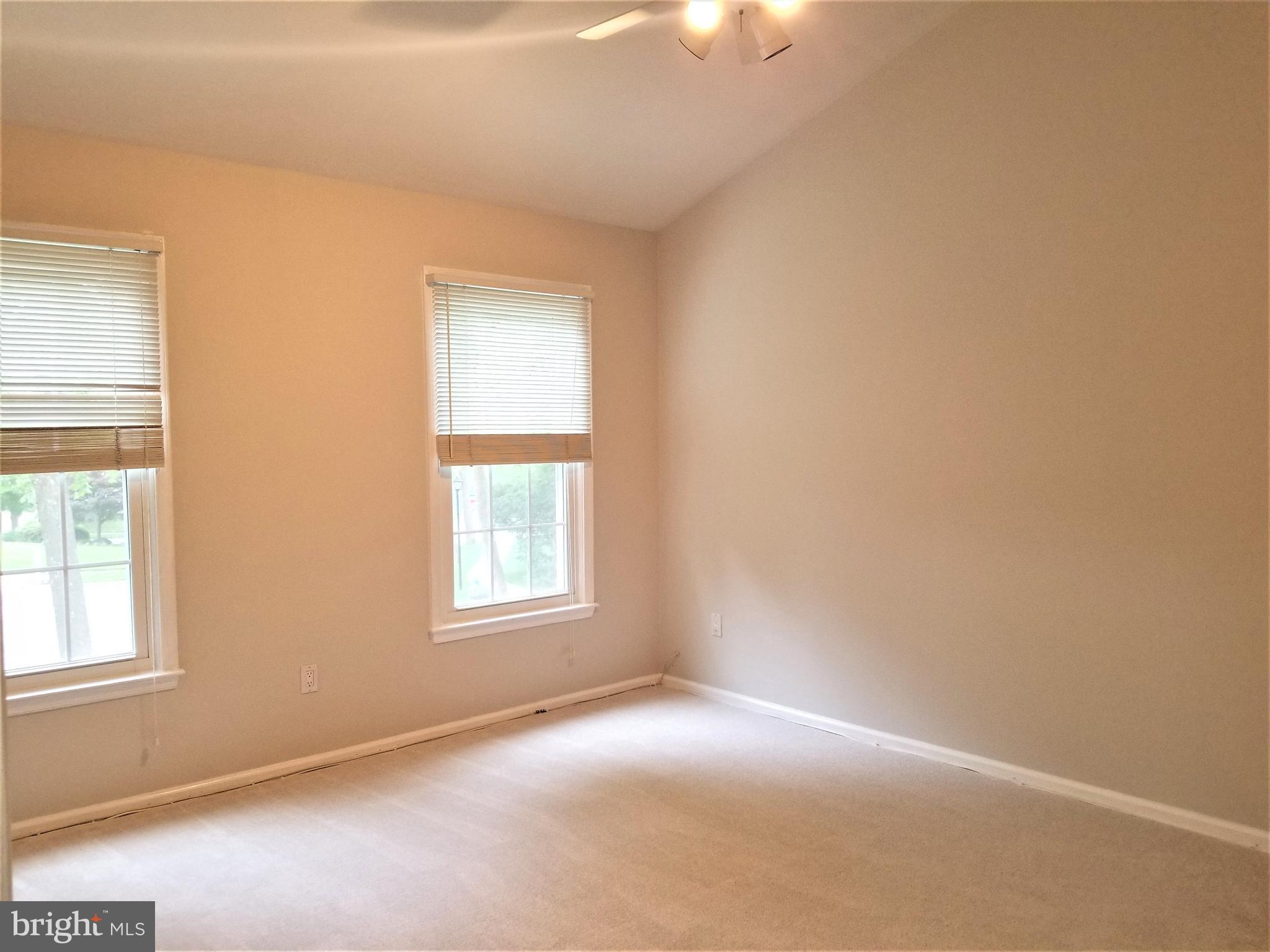 ORCHARD RIDGE - Farm