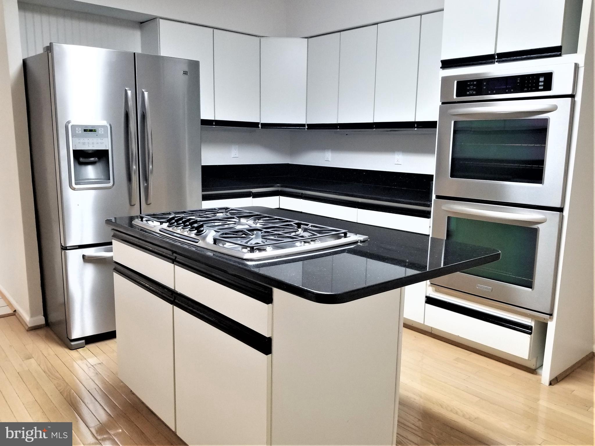 ORCHARD RIDGE - Farm