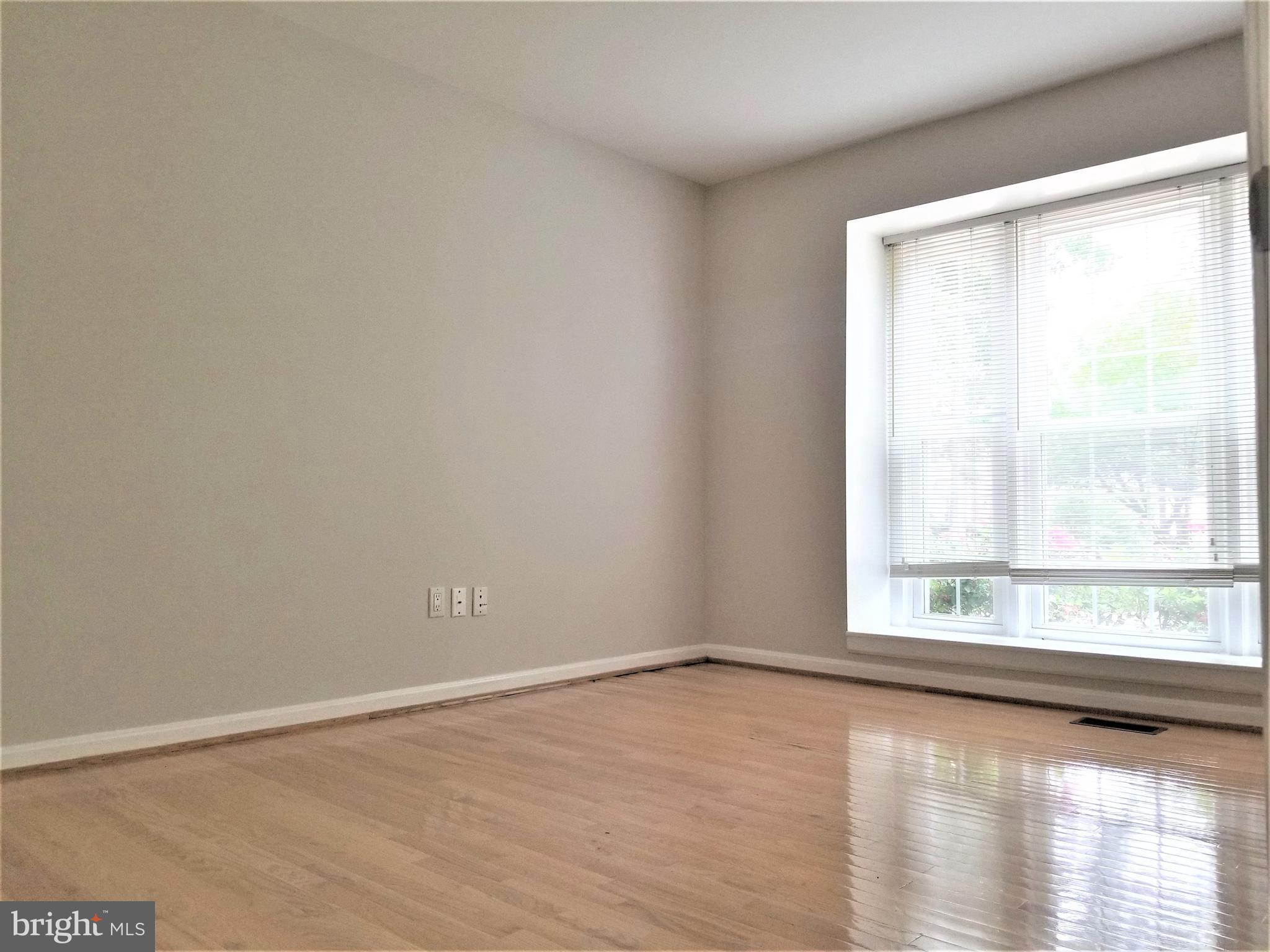 ORCHARD RIDGE - Farm