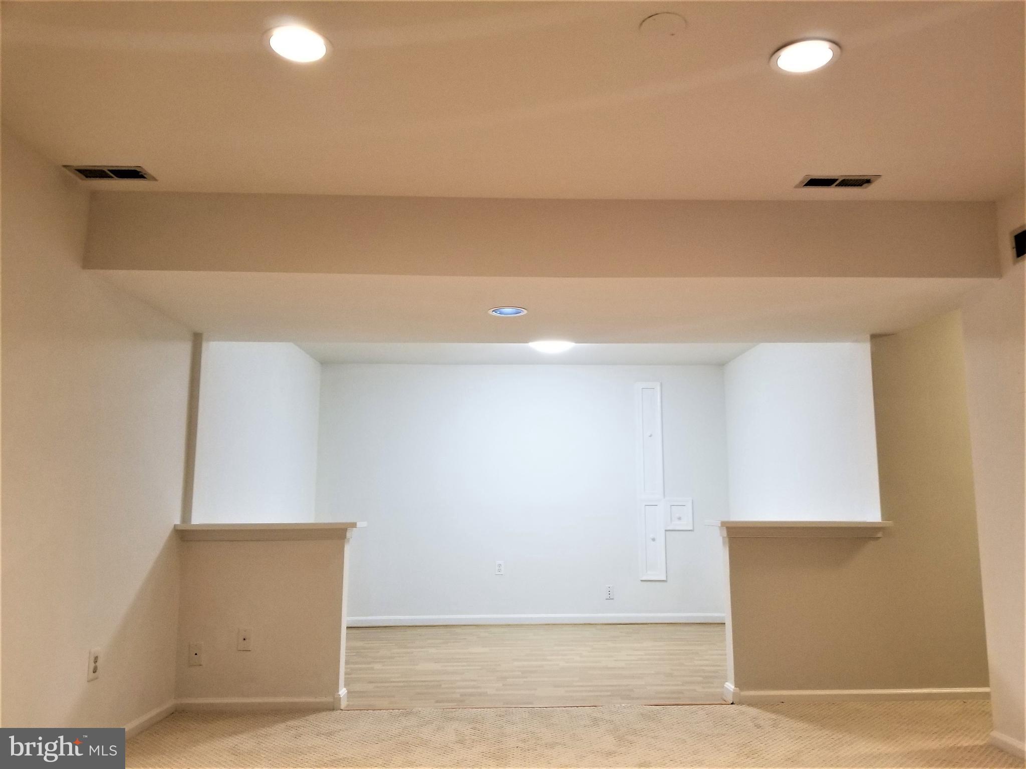 ORCHARD RIDGE - Farm