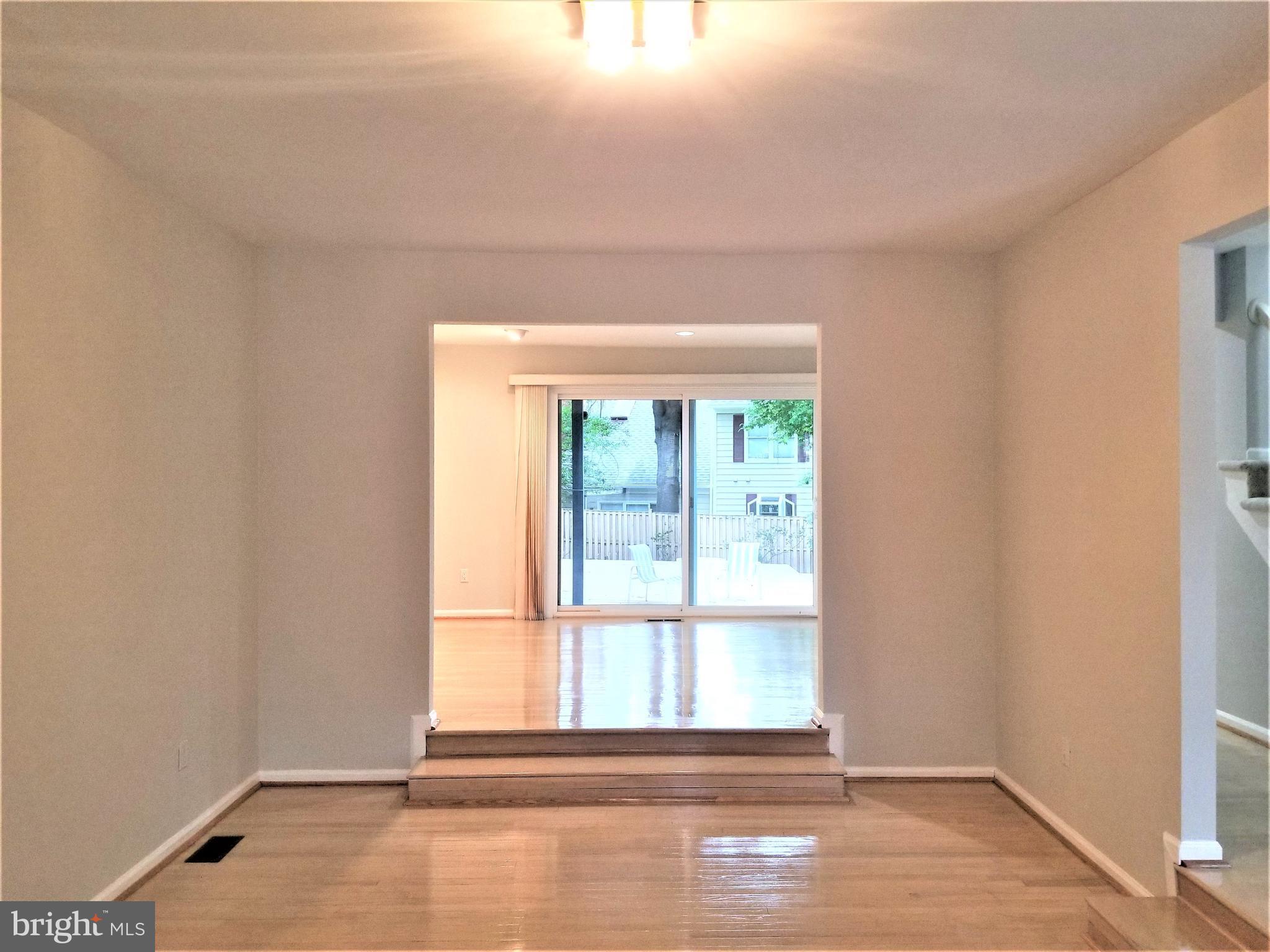 ORCHARD RIDGE - Farm