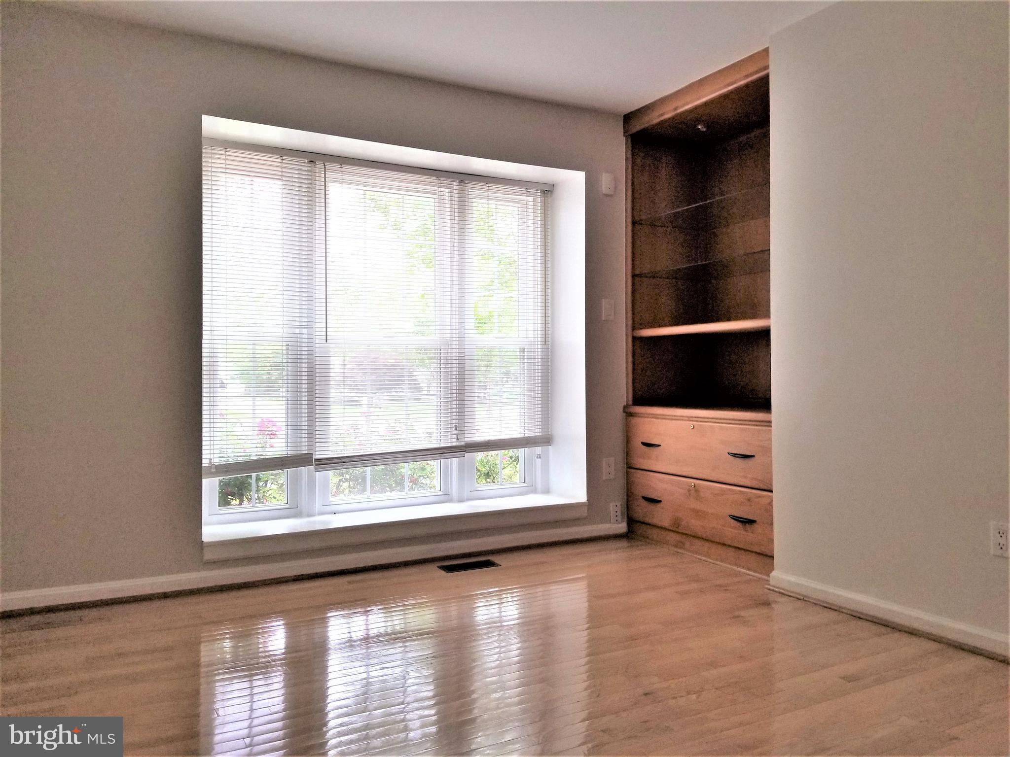 ORCHARD RIDGE - Farm