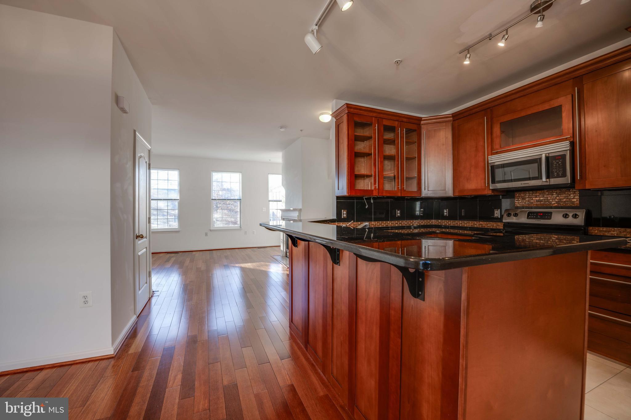 HIGH VIEW AT HUNT VALLEY - Residential Lease