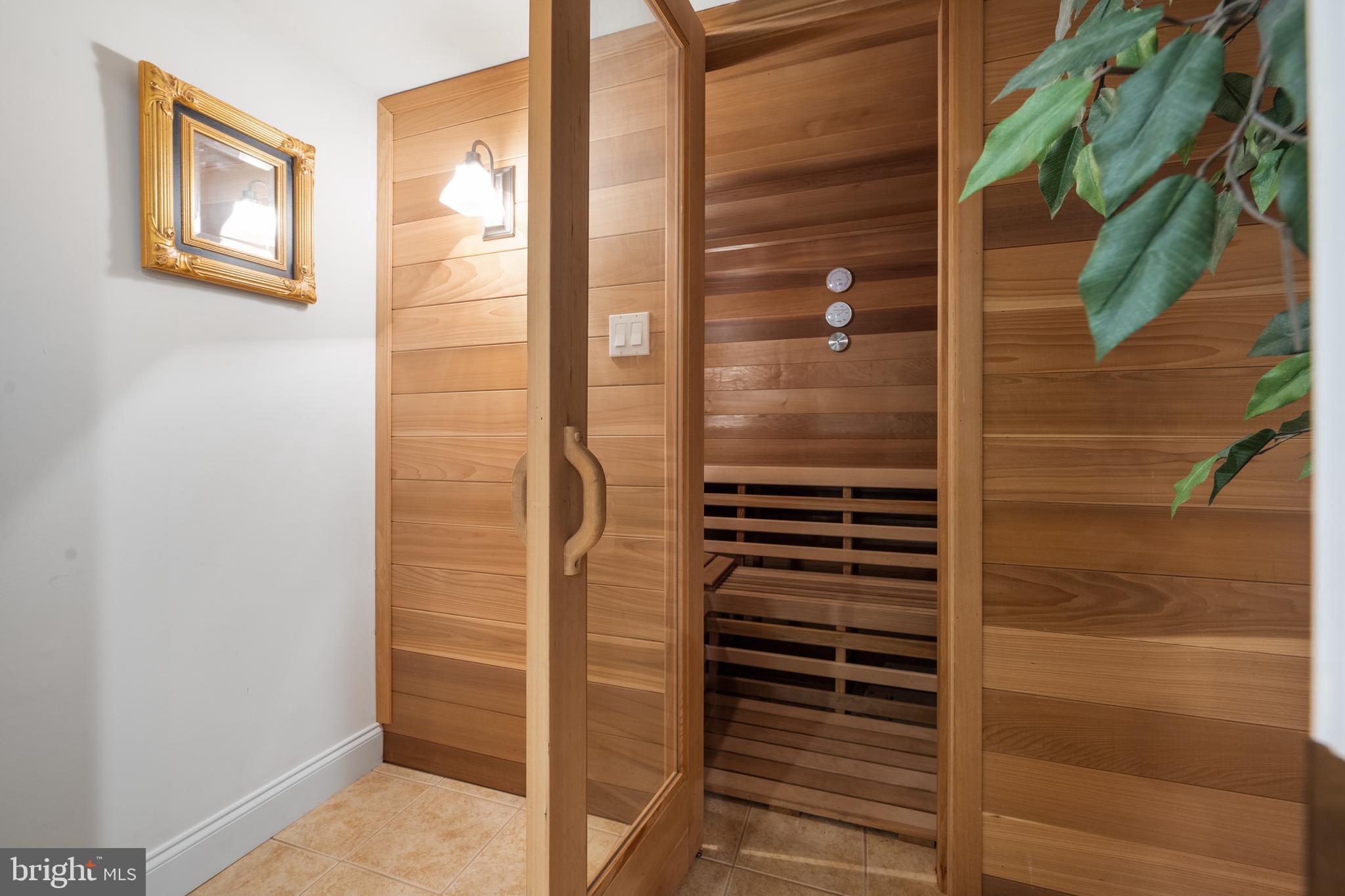 SOUTH WAYNE - Residential