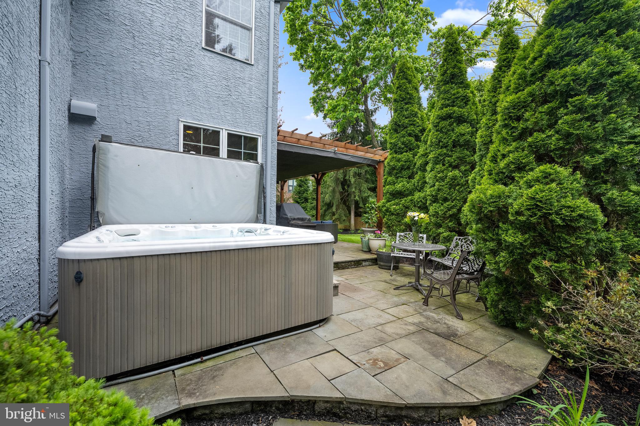 SOUTH WAYNE - Residential