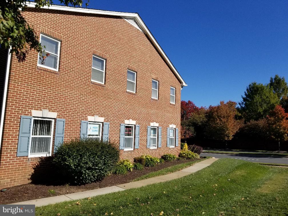 4248 CHAIN BRIDGE ROAD B