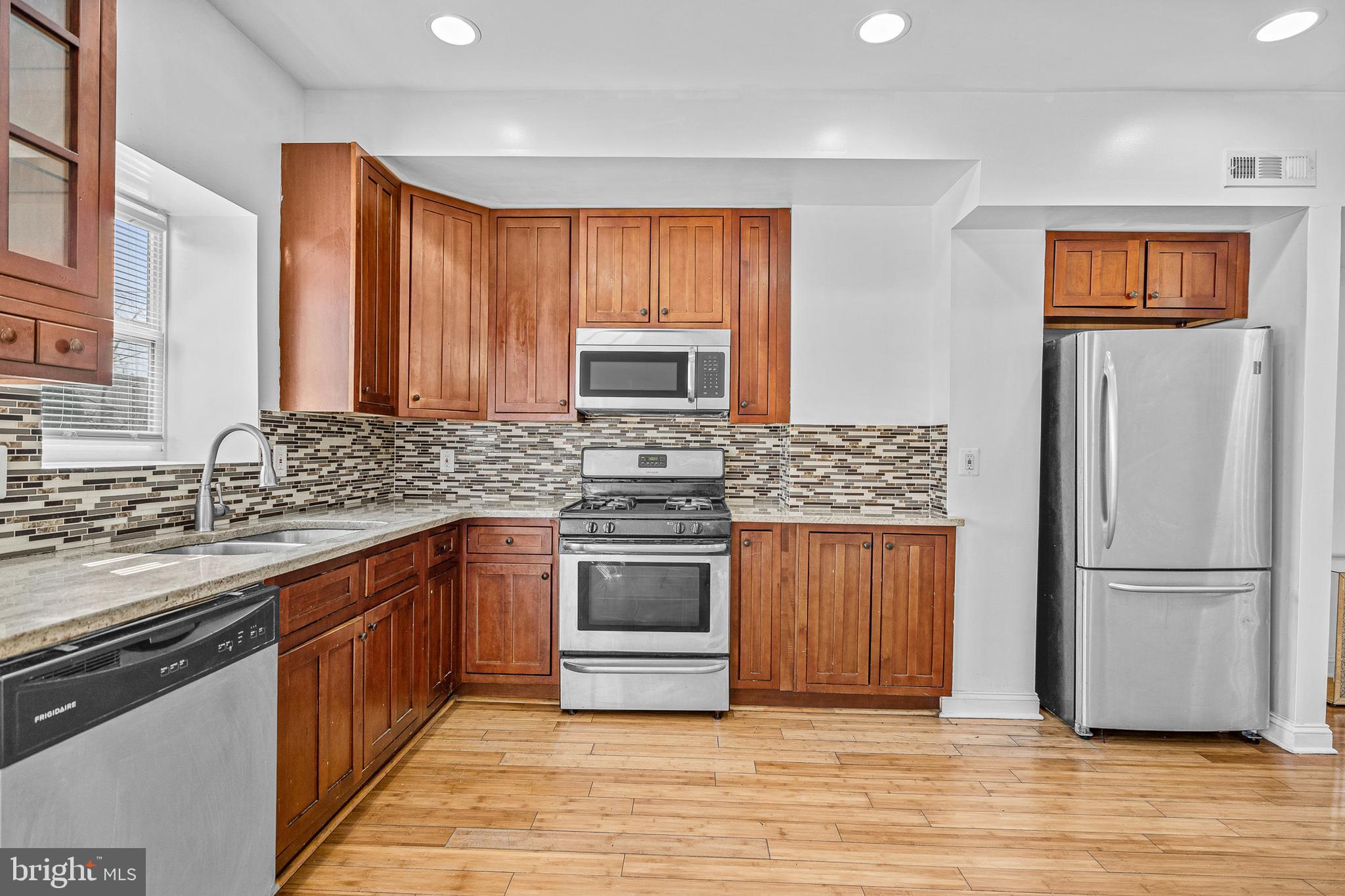 WAVERLY - Residential