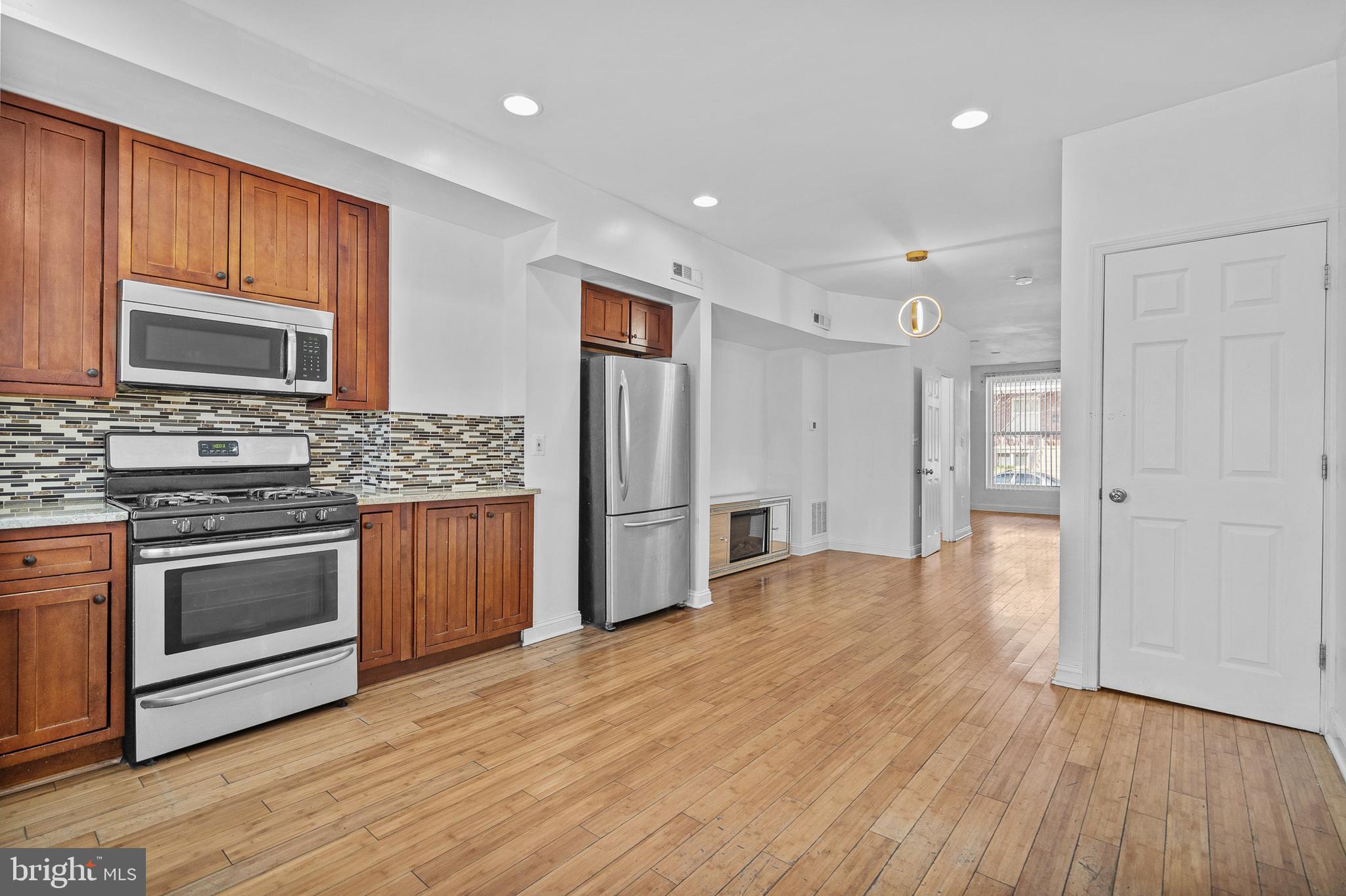 WAVERLY - Residential