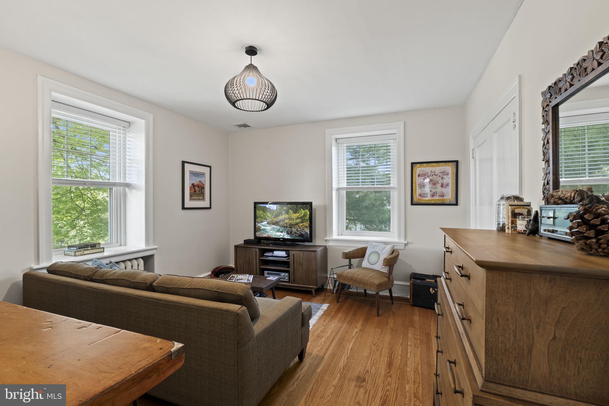 JENKINTOWN MANOR - Residential