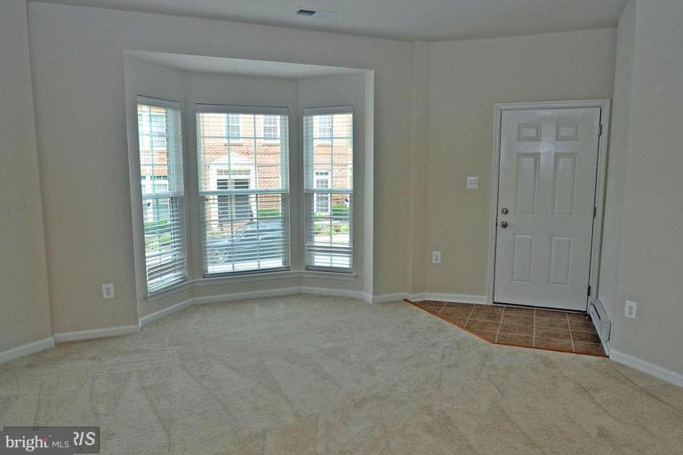 VILLAGES OF URBANA - Residential Lease