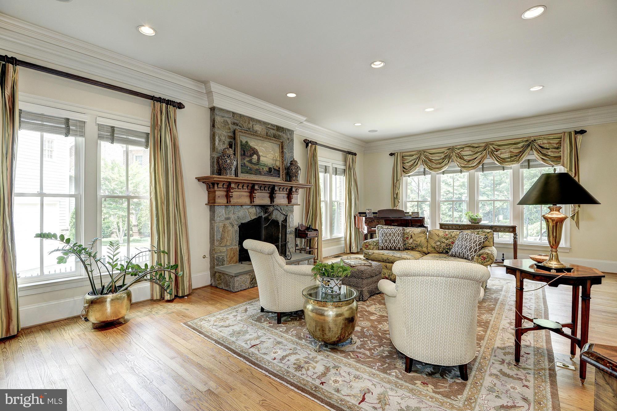 EVANS FARM - Residential