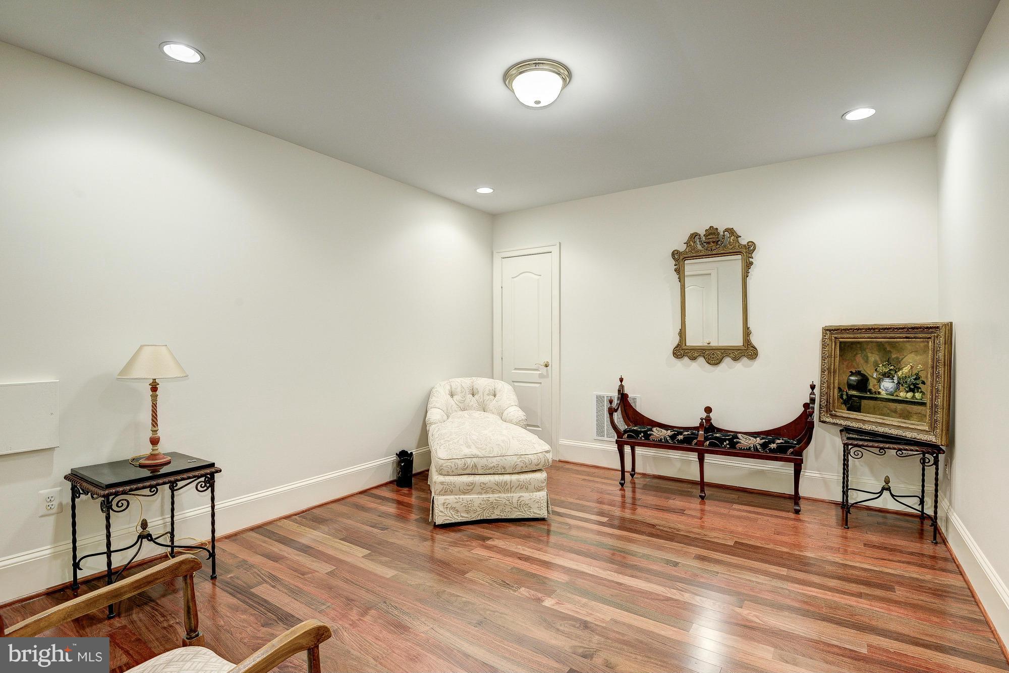 EVANS FARM - Residential