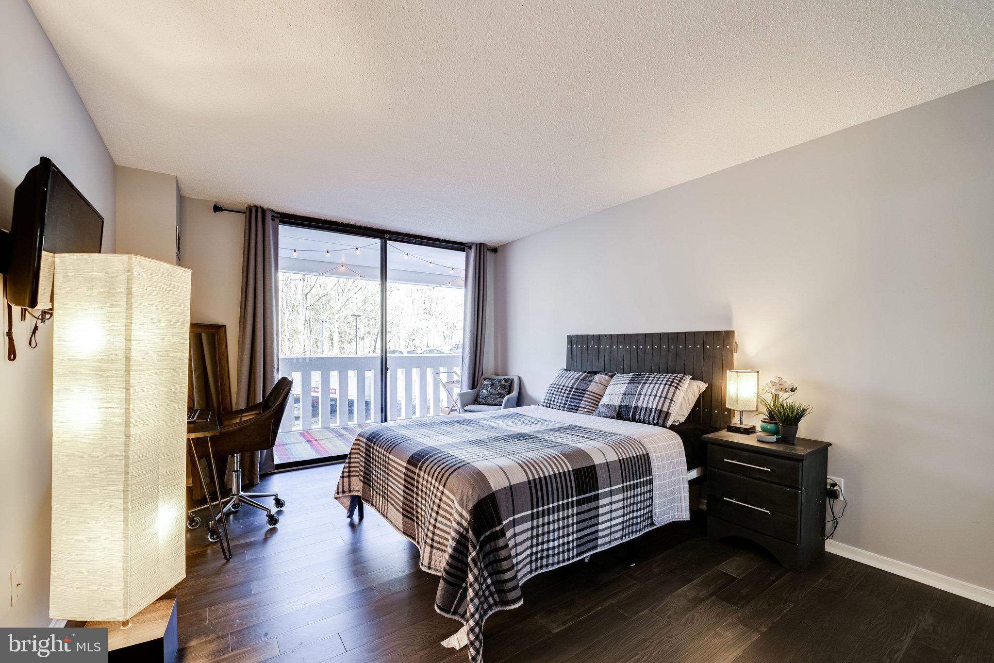 ALEXANDRIA KNOLLS - Residential