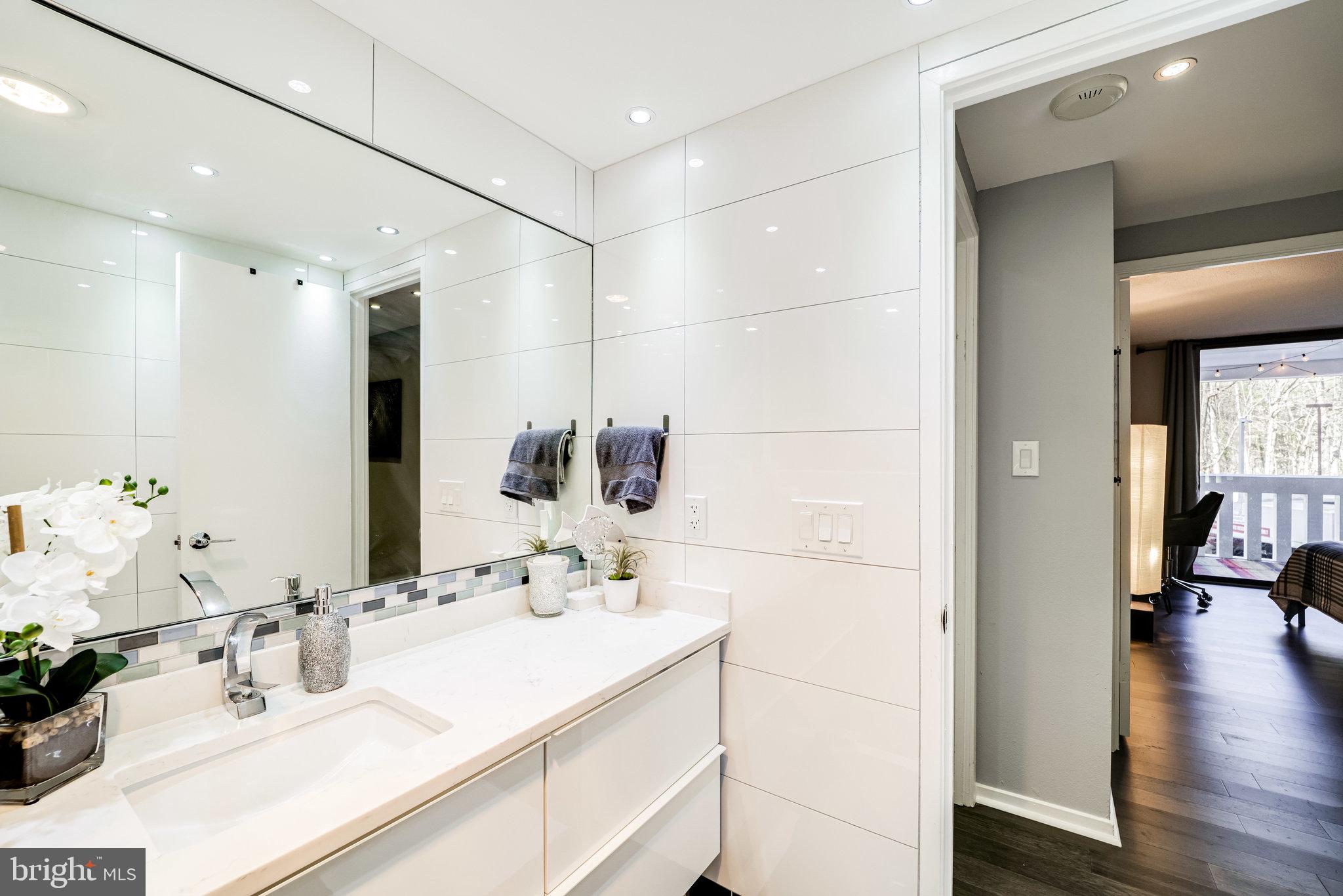 ALEXANDRIA KNOLLS - Residential