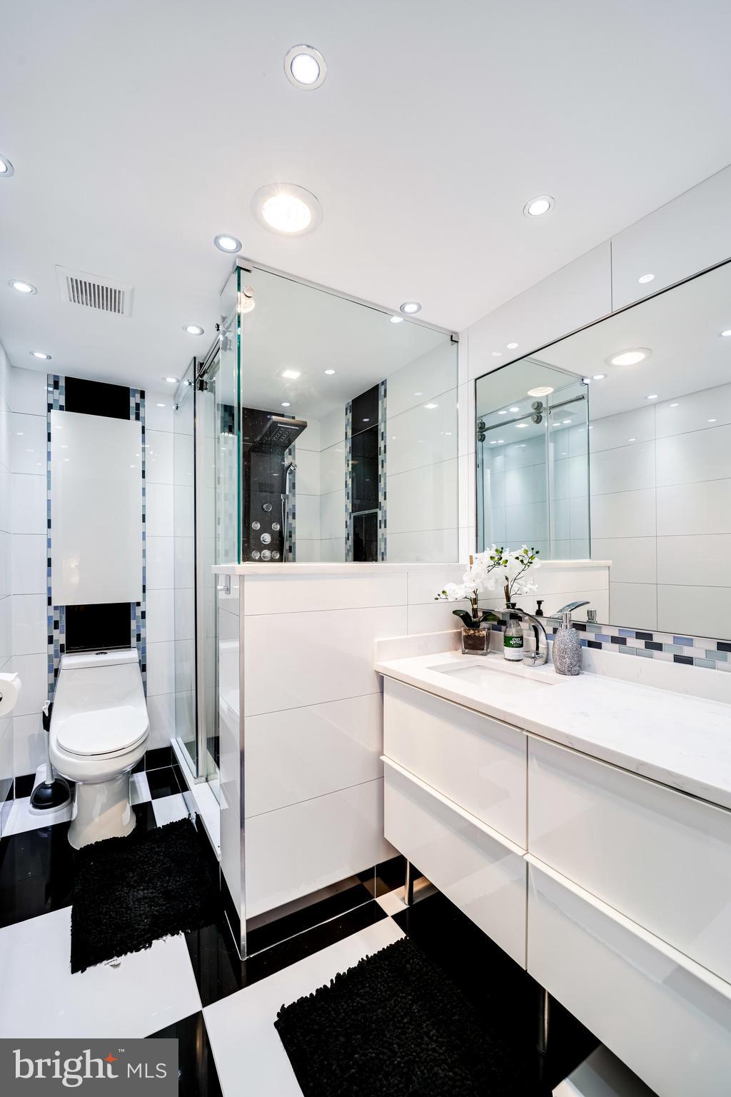 ALEXANDRIA KNOLLS - Residential