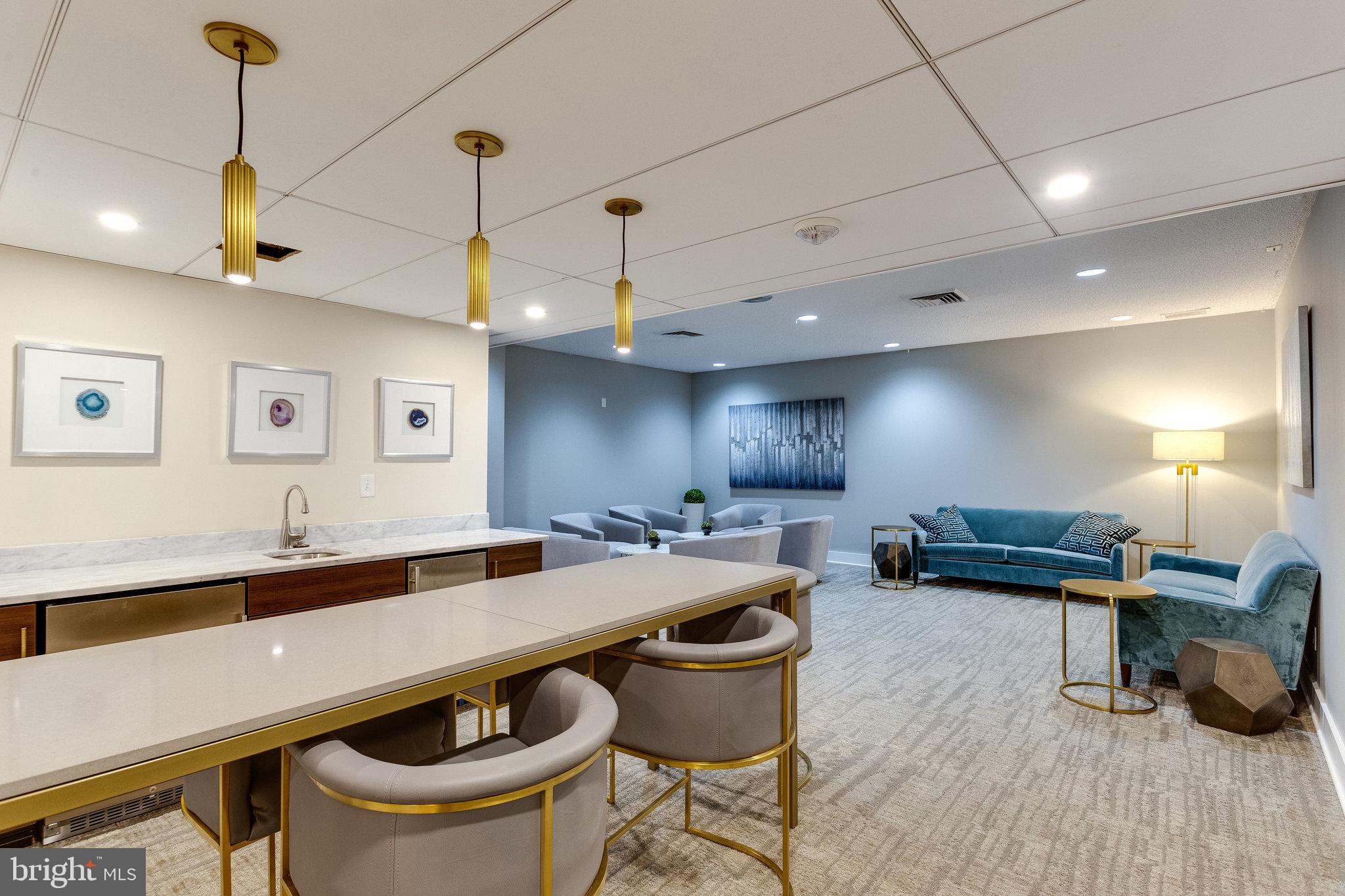 ALEXANDRIA KNOLLS - Residential