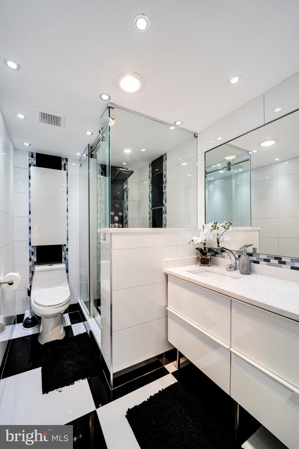 ALEXANDRIA KNOLLS - Residential