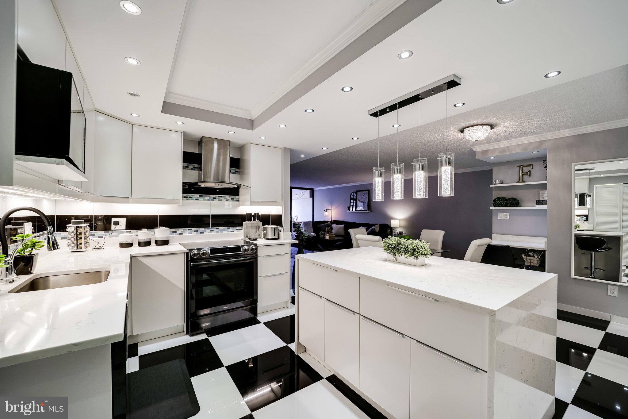 ALEXANDRIA KNOLLS - Residential