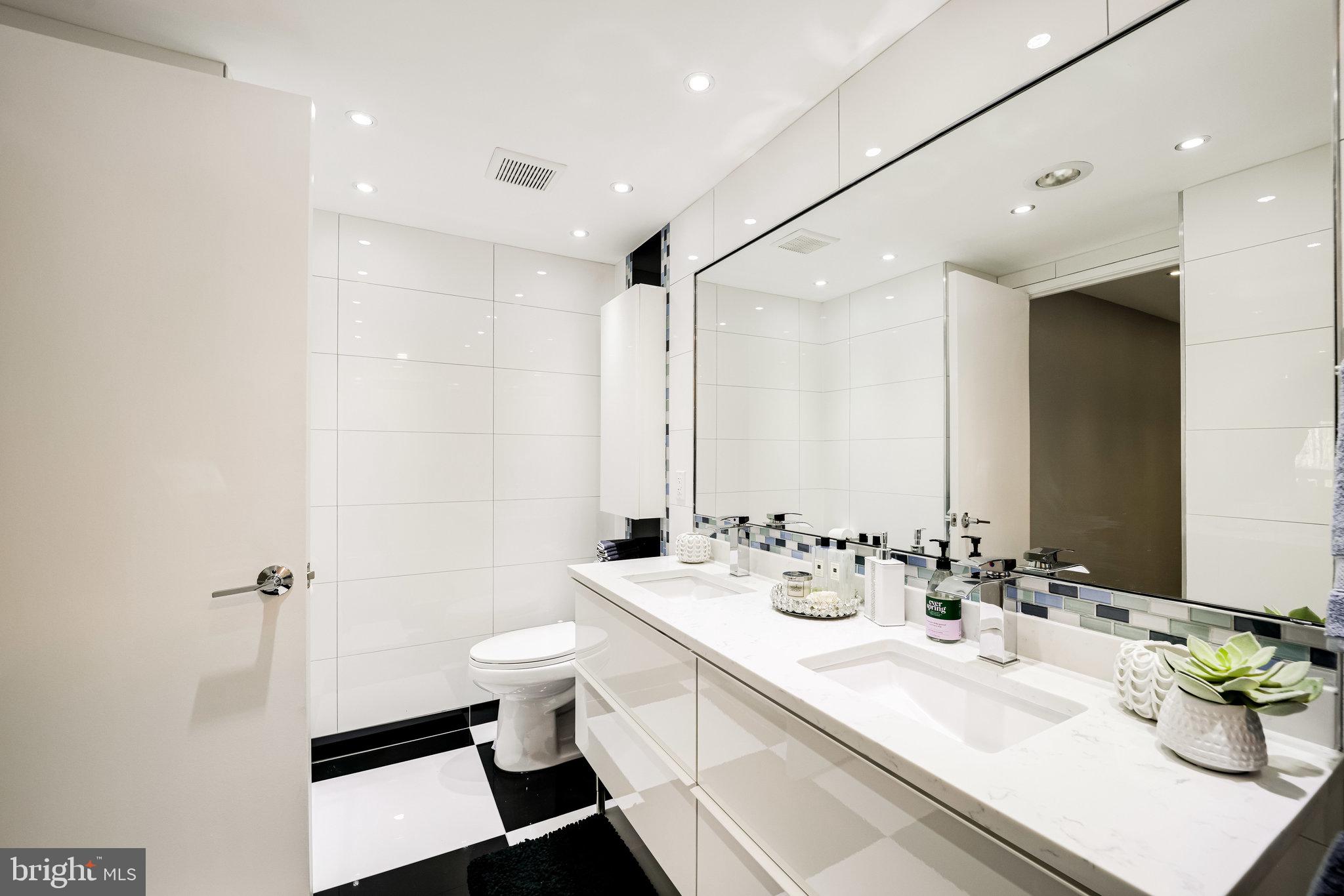 ALEXANDRIA KNOLLS - Residential