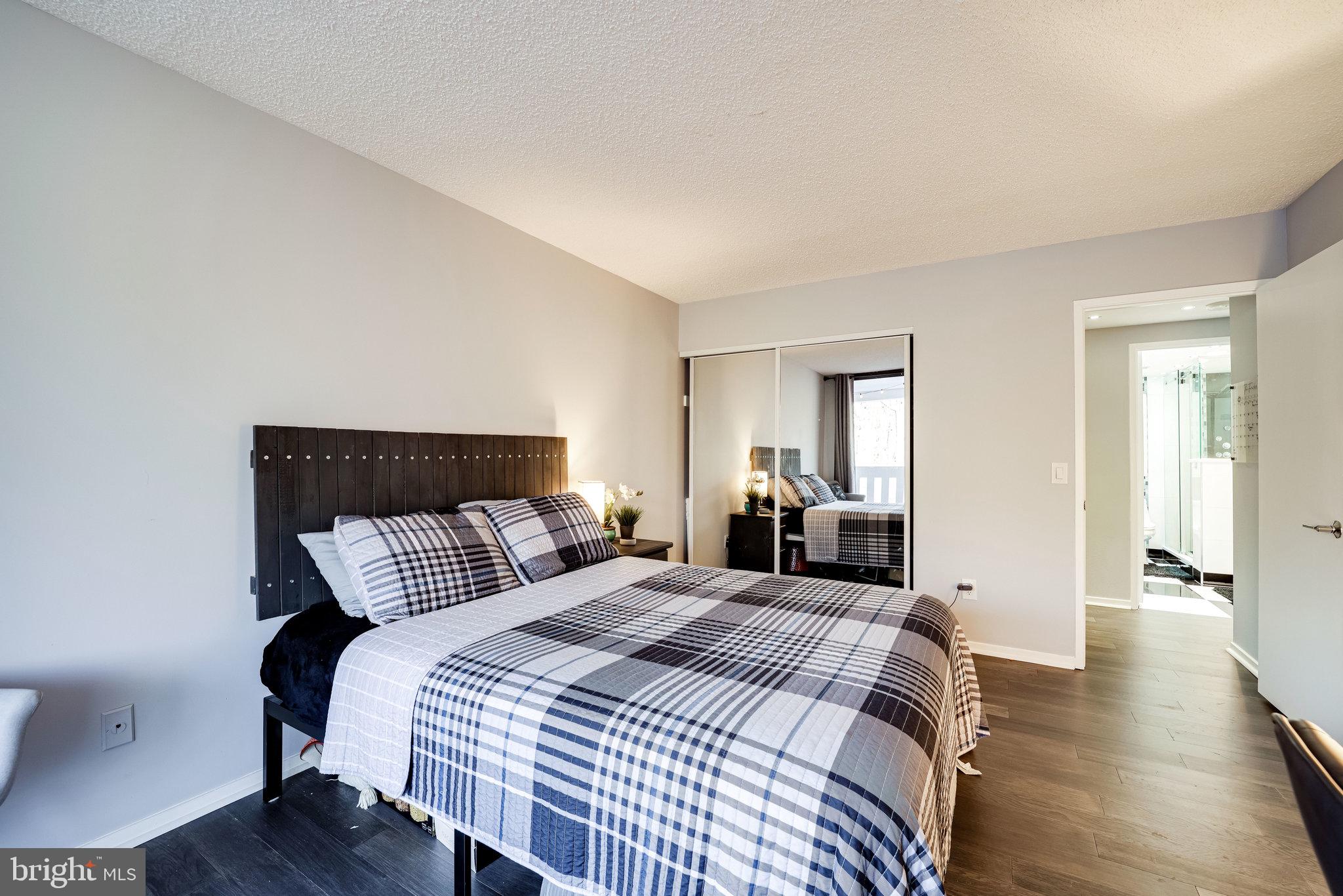 ALEXANDRIA KNOLLS - Residential