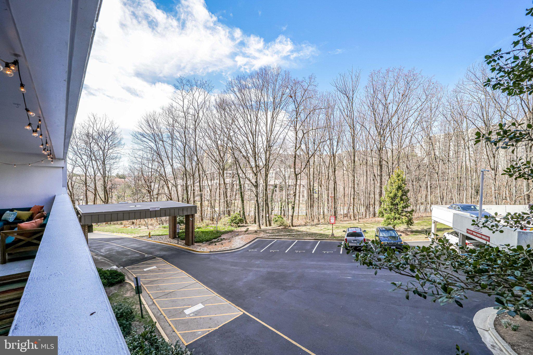 ALEXANDRIA KNOLLS - Residential