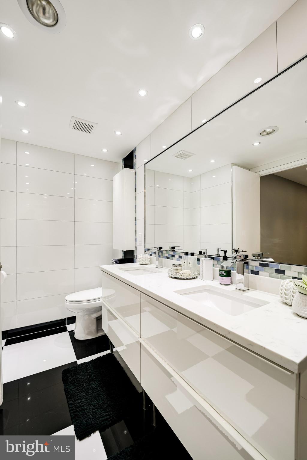 ALEXANDRIA KNOLLS - Residential